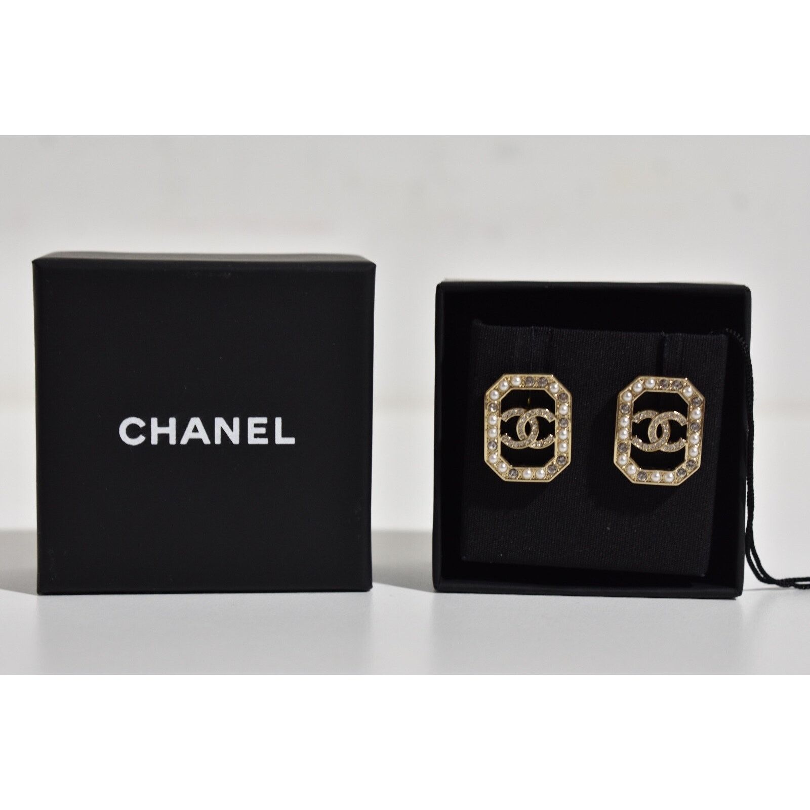Chanel Chanel Gold Pearl White Crystal Drop Statement Stud Earrings Size ONE SIZE - 4 Thumbnail