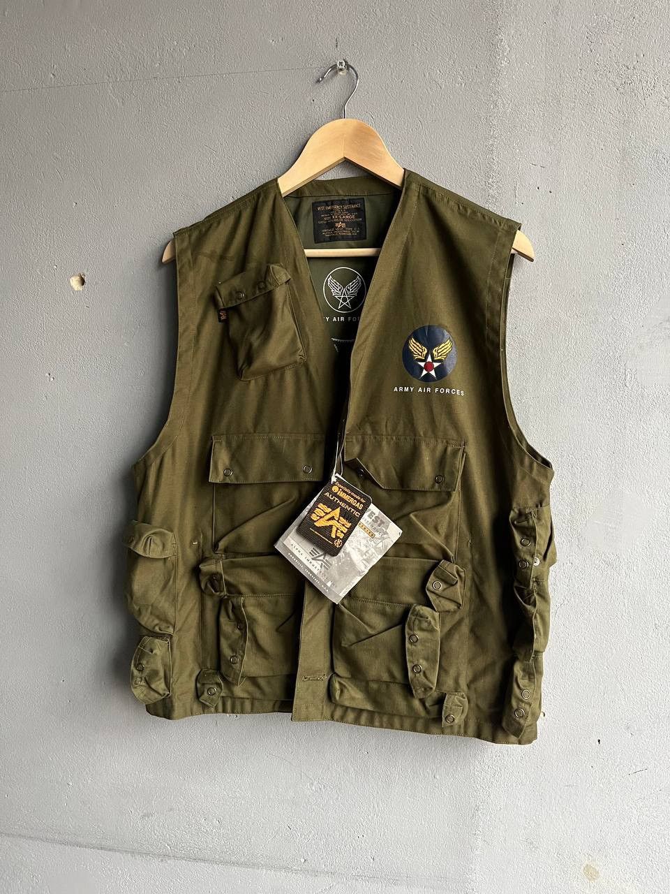 Alpha Industries alpha industries military vest rare Size US XXL / EU 58 / 5 - 1 Thumbnail