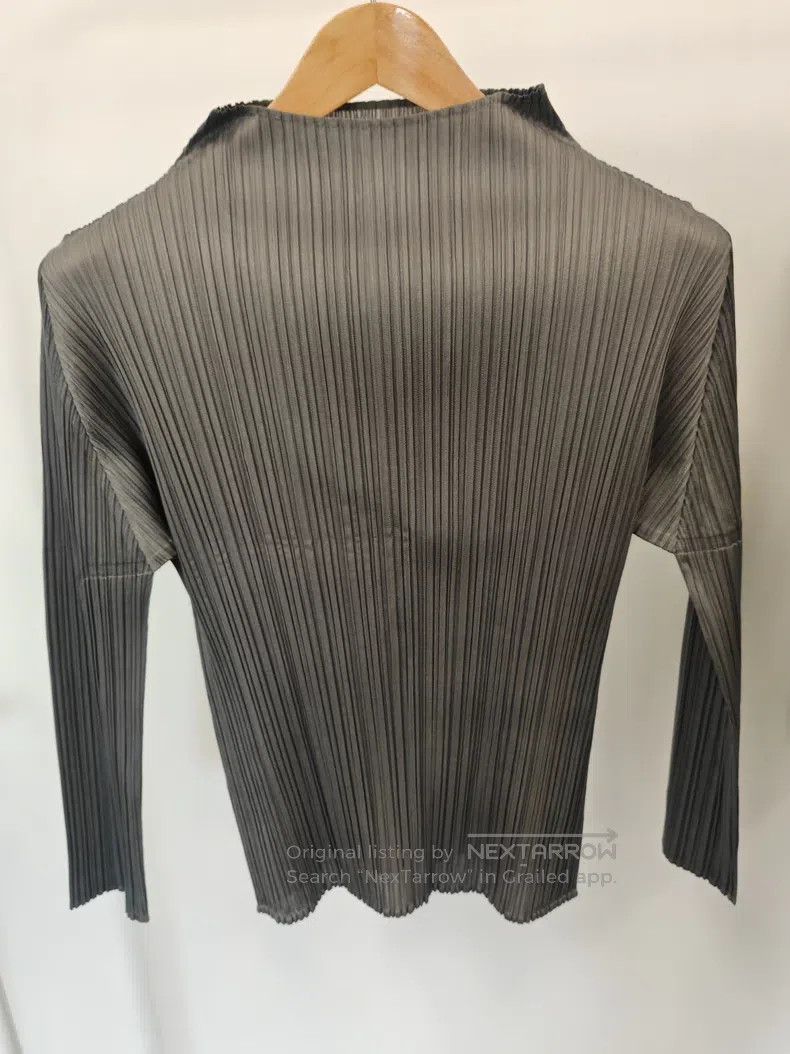 Issey Miyake Issey Miyake Dark Gray Pleated Mock Neck Top Size L / US 10 / IT 46 - 1 Thumbnail