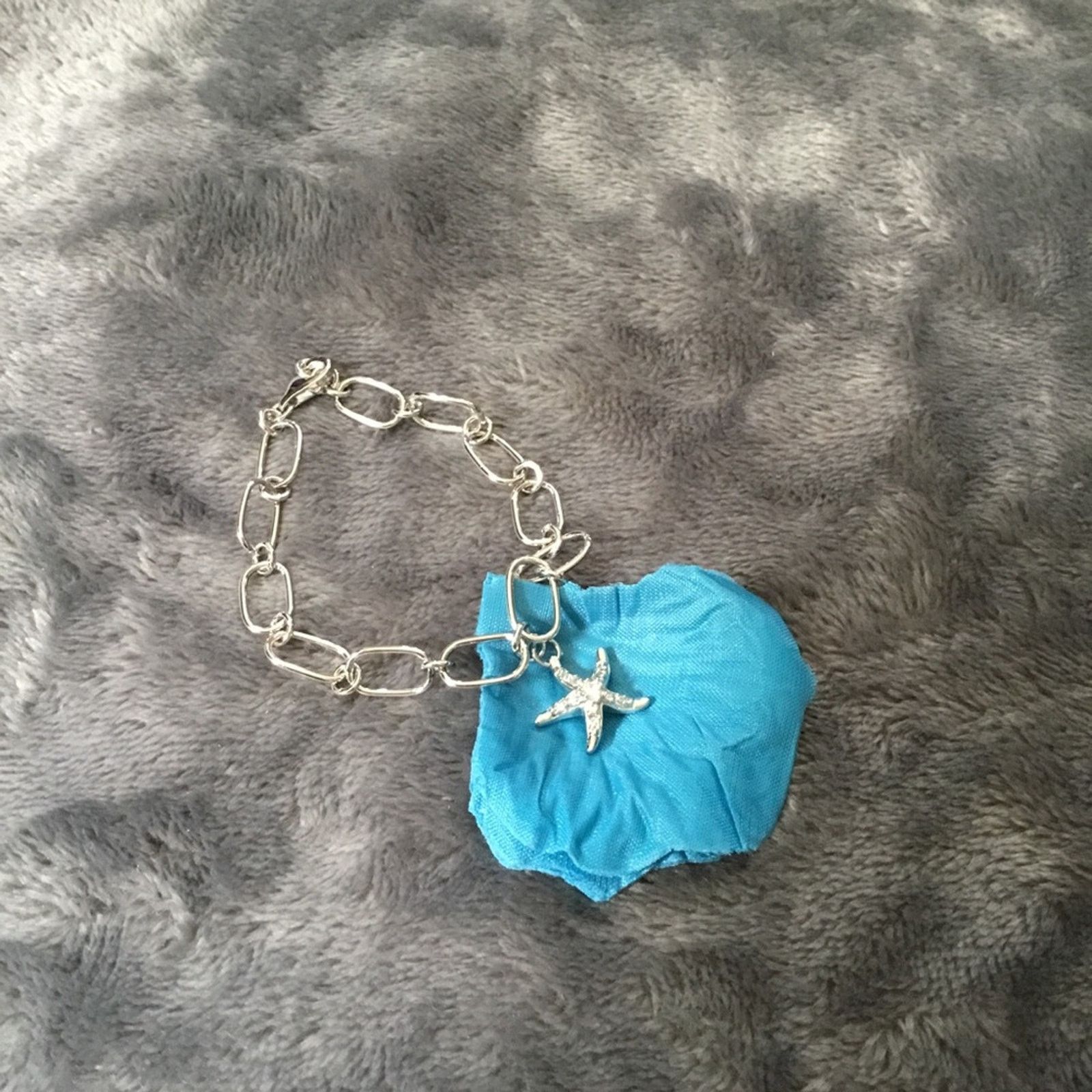 Other Silver Classic Multi-Chain with Starfish Bracelet Size ONE SIZE - 2 Thumbnail