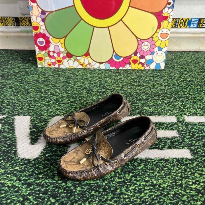 Louis Vuitton Louis Vuitton Gloria Casual Flat Shoes for Women -2508 Size US 5 / IT 35 - 1 Thumbnail