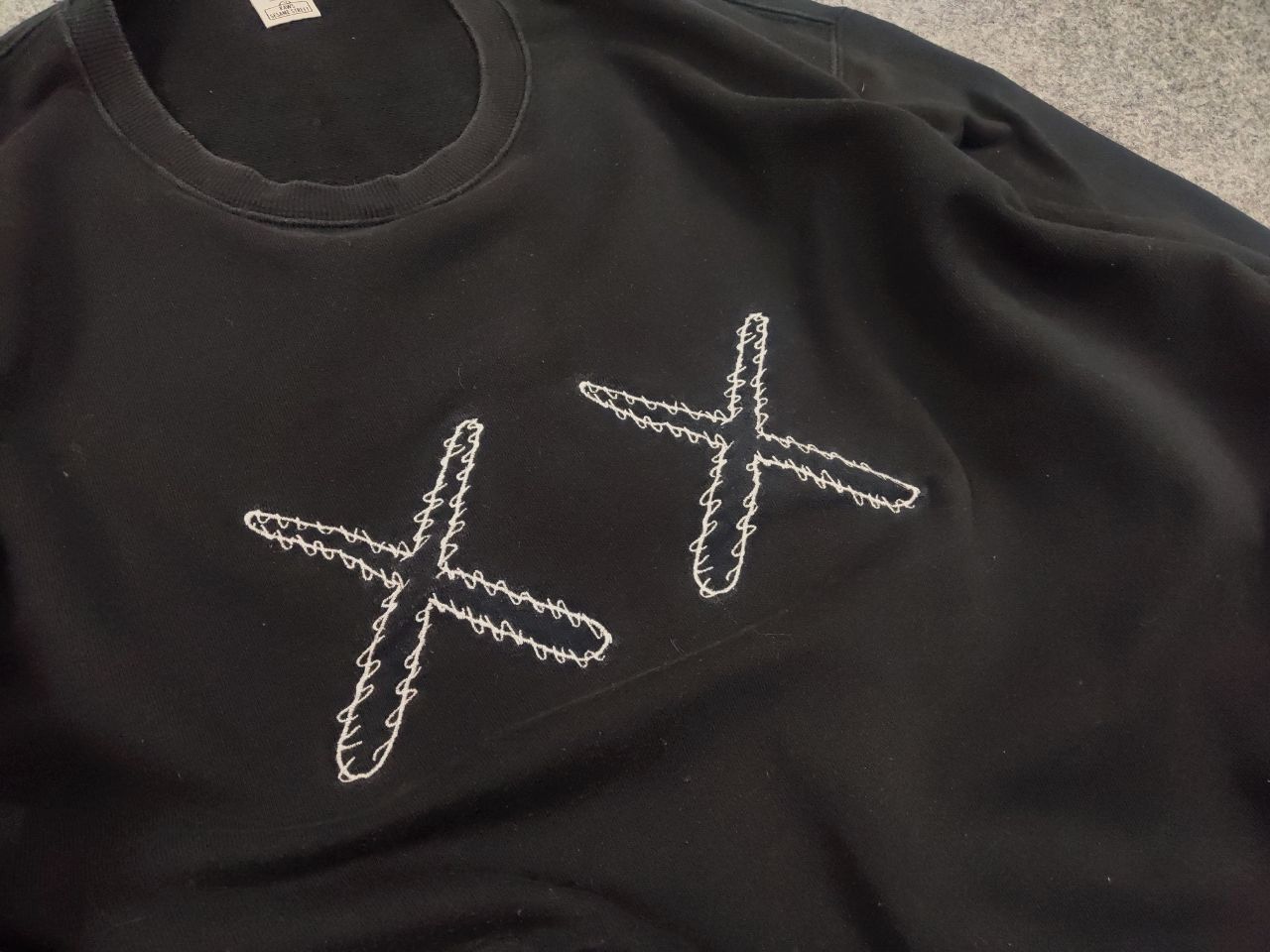 Kaws × Uniqlo Kaws Sesame Street x Uniqlo Black logo Crew Check Sweatshirt Size US XL / EU 56 / 4 - 7 Thumbnail