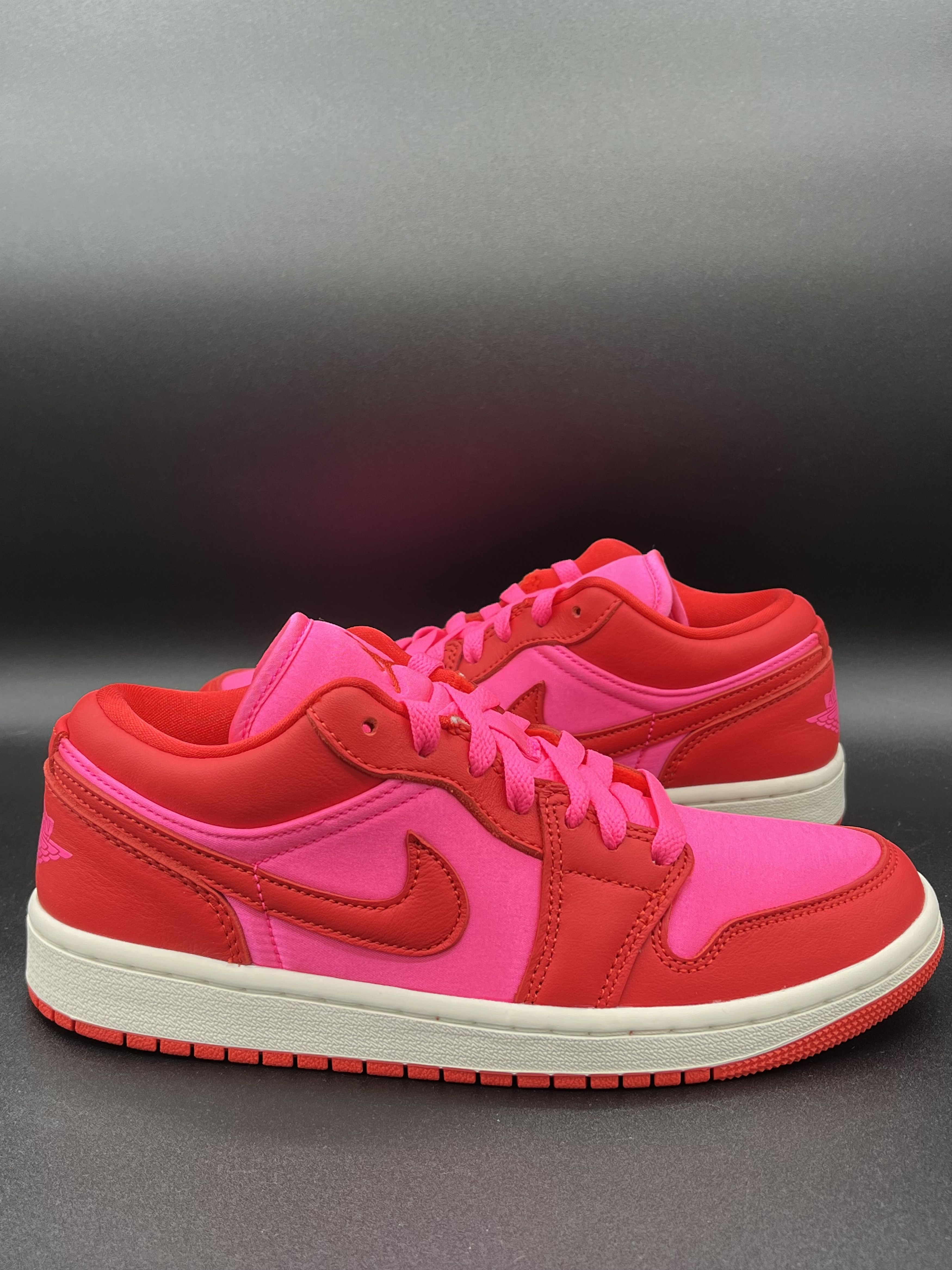 Nike Air Jordan 1 Low Pink Blast Size US 7.5 / IT 37.5 - 4 Thumbnail