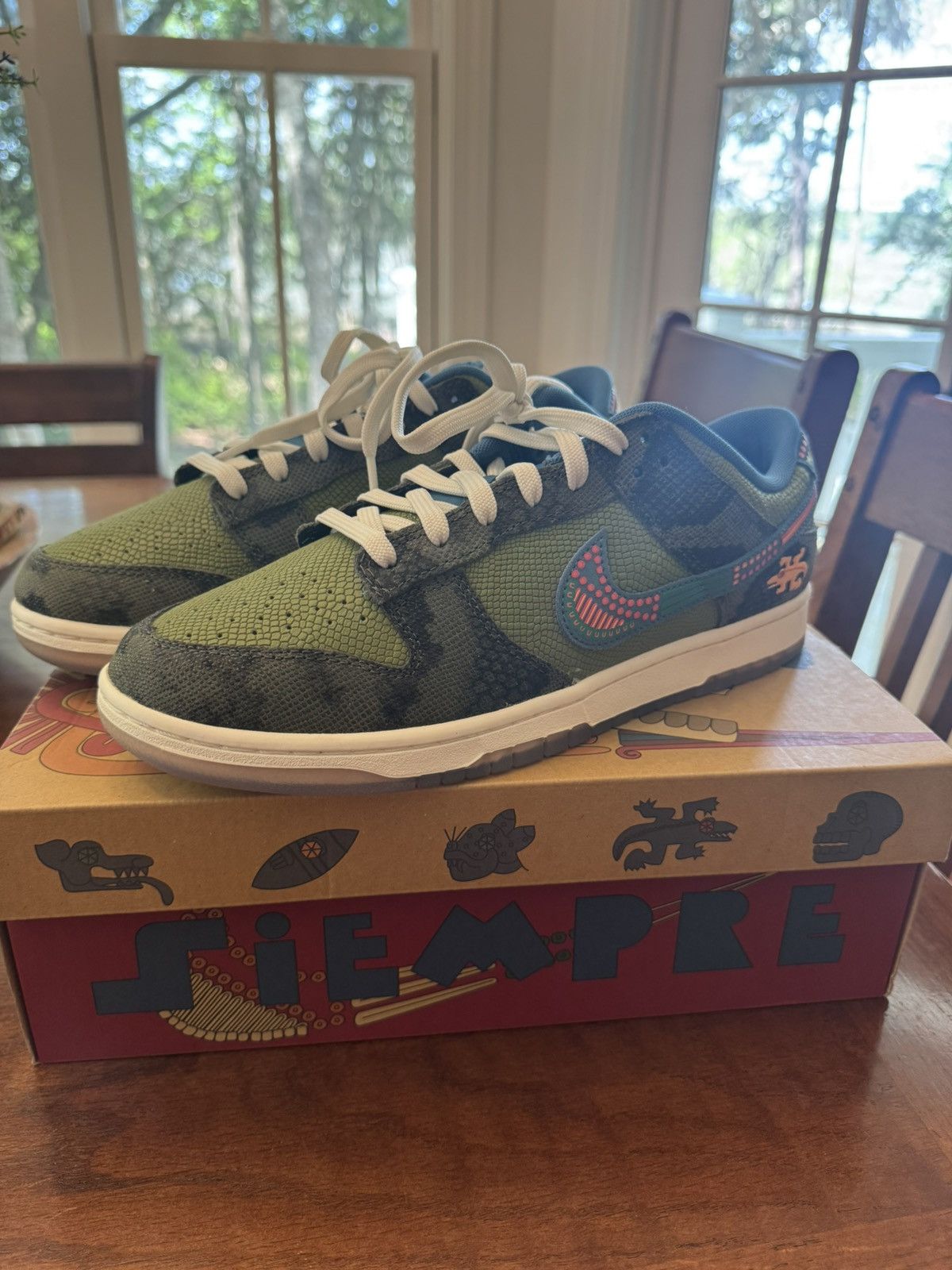 Nike Nike dunk Siempre Familia Size US 11 / EU 44 - 2 Thumbnail