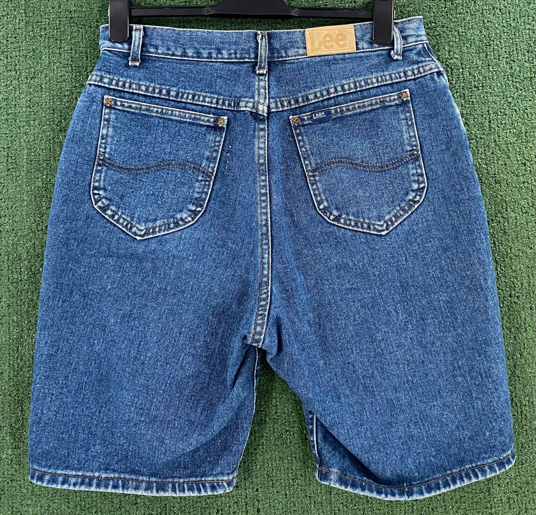 Lee 80’s Lee High Rise Jean Shorts Jorts Women’s Size 32” Wais Size 32" / US 10 / IT 46 - 4 Thumbnail