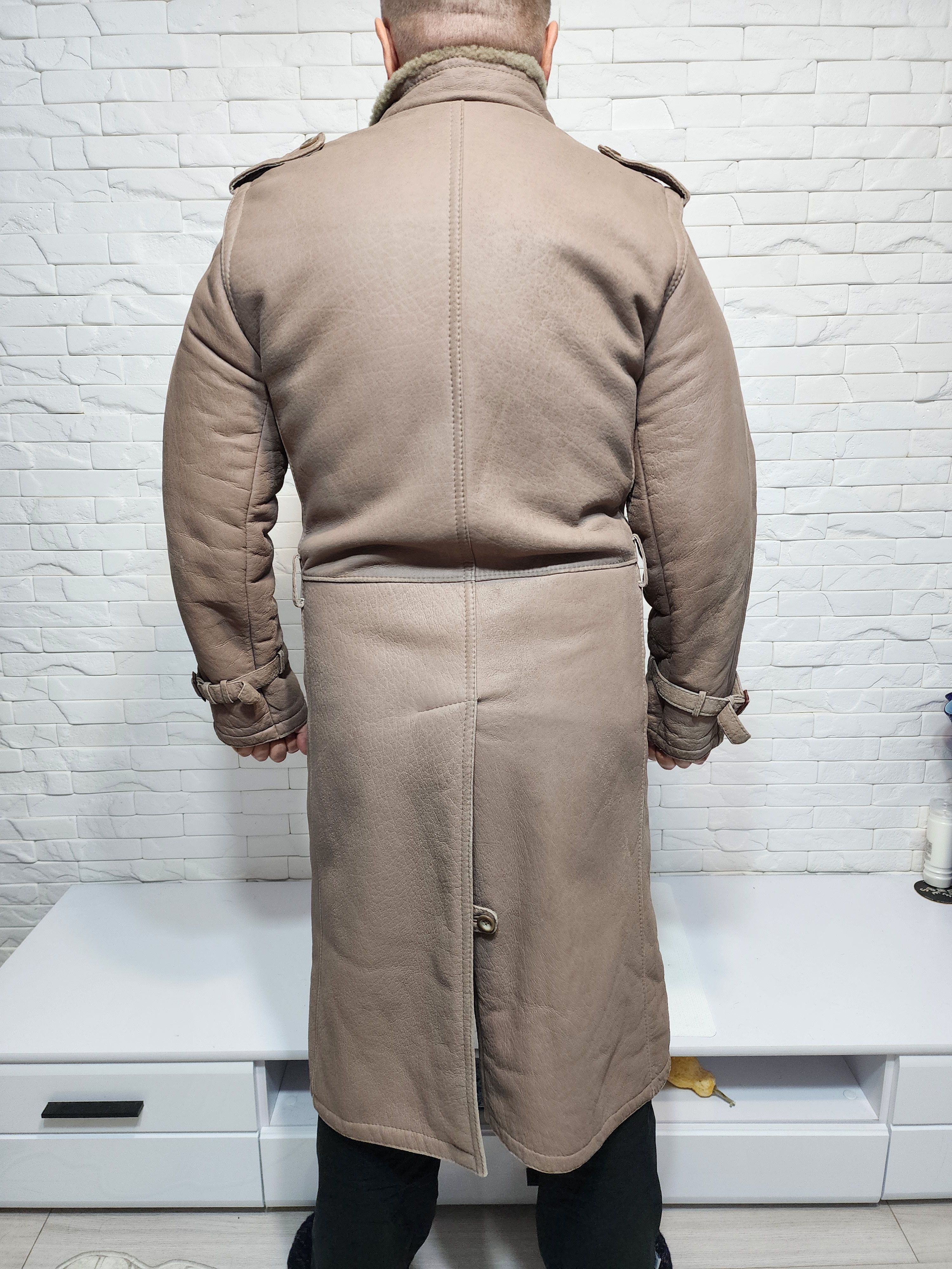 Genuine Leather Brown Sheepskin Coat: Genuine Fur, Button-Down Size US L / EU 52-54 / 3 - 6 Thumbnail