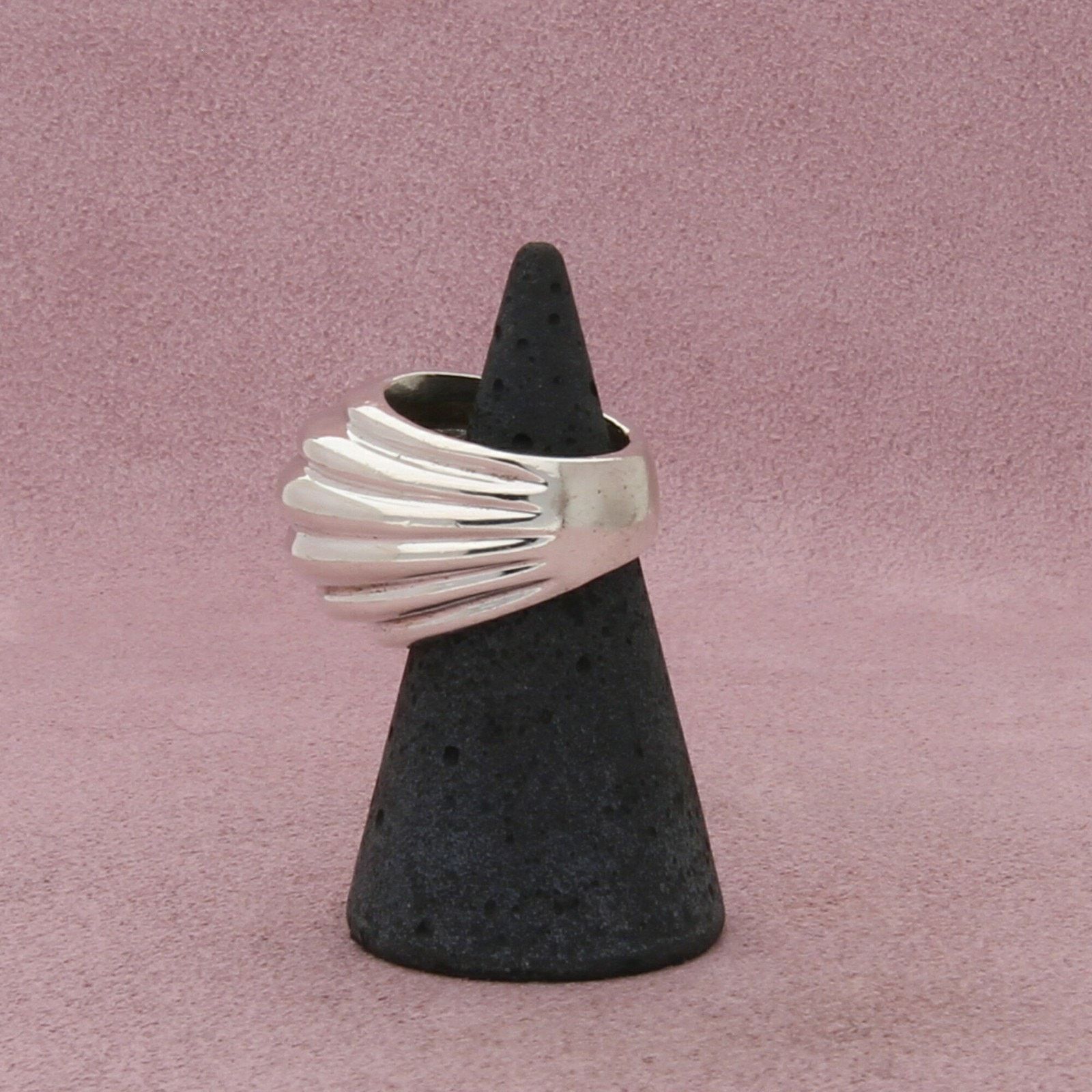 Sterling Silver taxco mexico sterling silver scalloped dome ring size 5.5 Size ONE SIZE - 4 Thumbnail