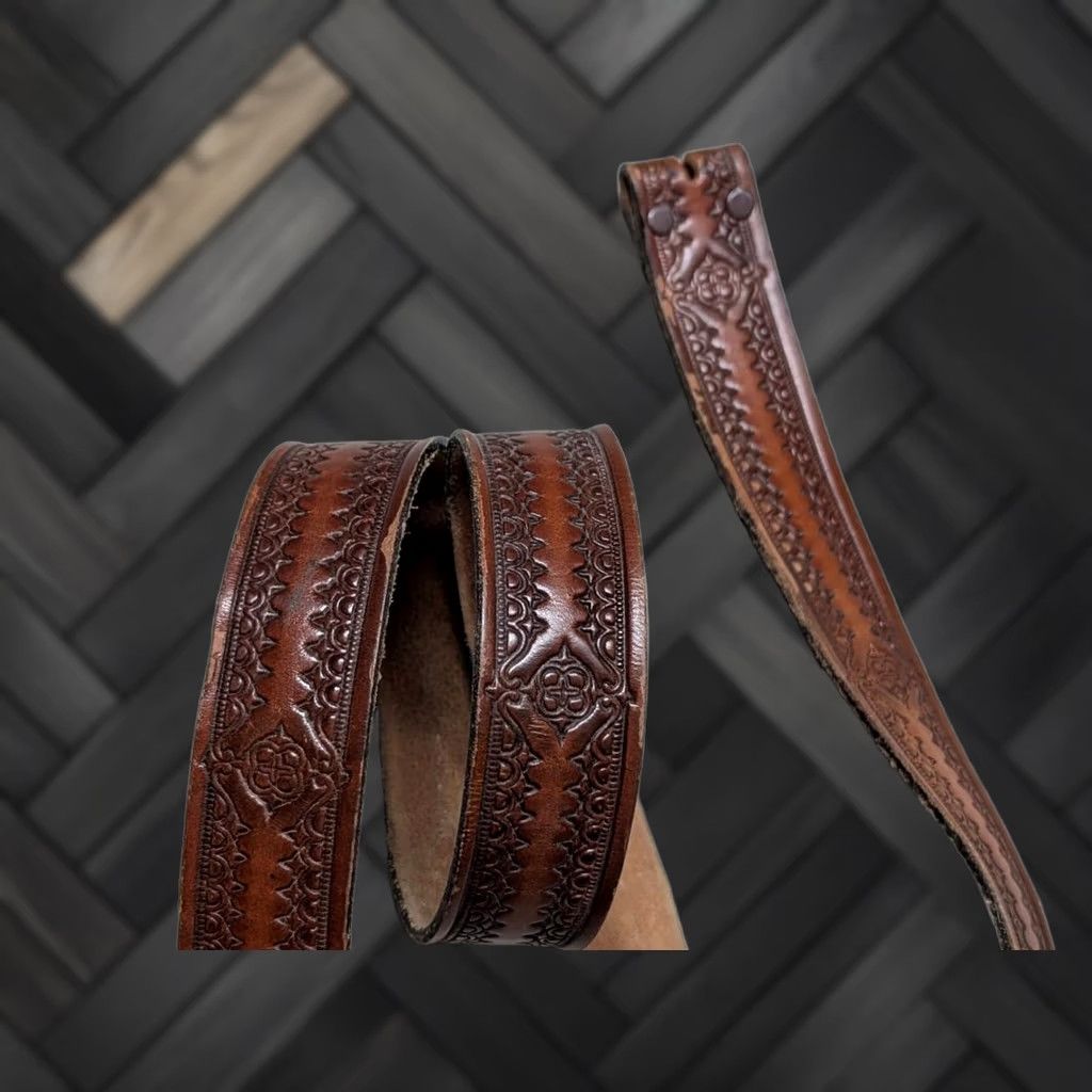 Vintage VINTAGE western belt leather cowhide Geometric handcrafted 44 MEN Adult Buckle belt width 1-1/2" 49" length Brown Size 44 - 1 Thumbnail