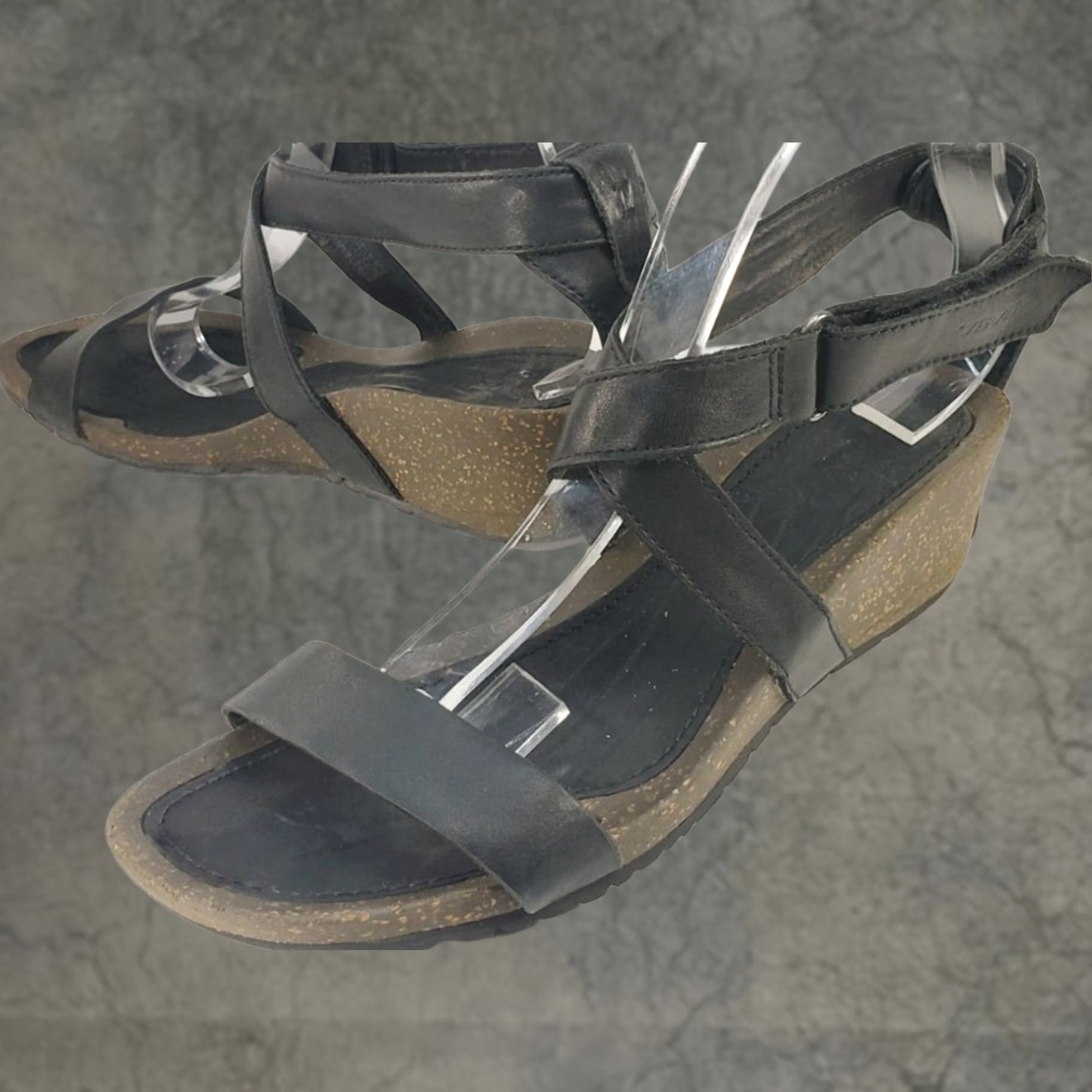 Teva Teva Cabrillo Black Leather Strap Wedge Sandals Women Size 9M EU 40 1007732 Size US 9 / IT 39 - 1 Thumbnail
