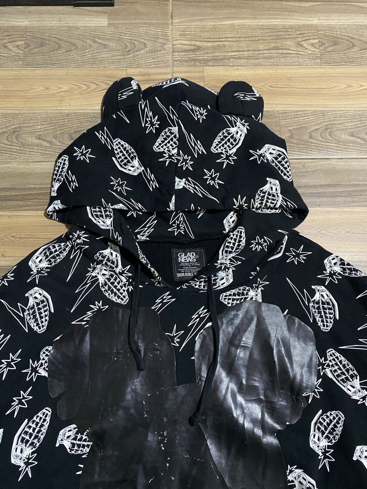 If Six Was Nine GLAD NEWS MICKEY SKULL GRENADE PONCHO HOODIES Size US L / EU 52-54 / 3 - 3 Thumbnail