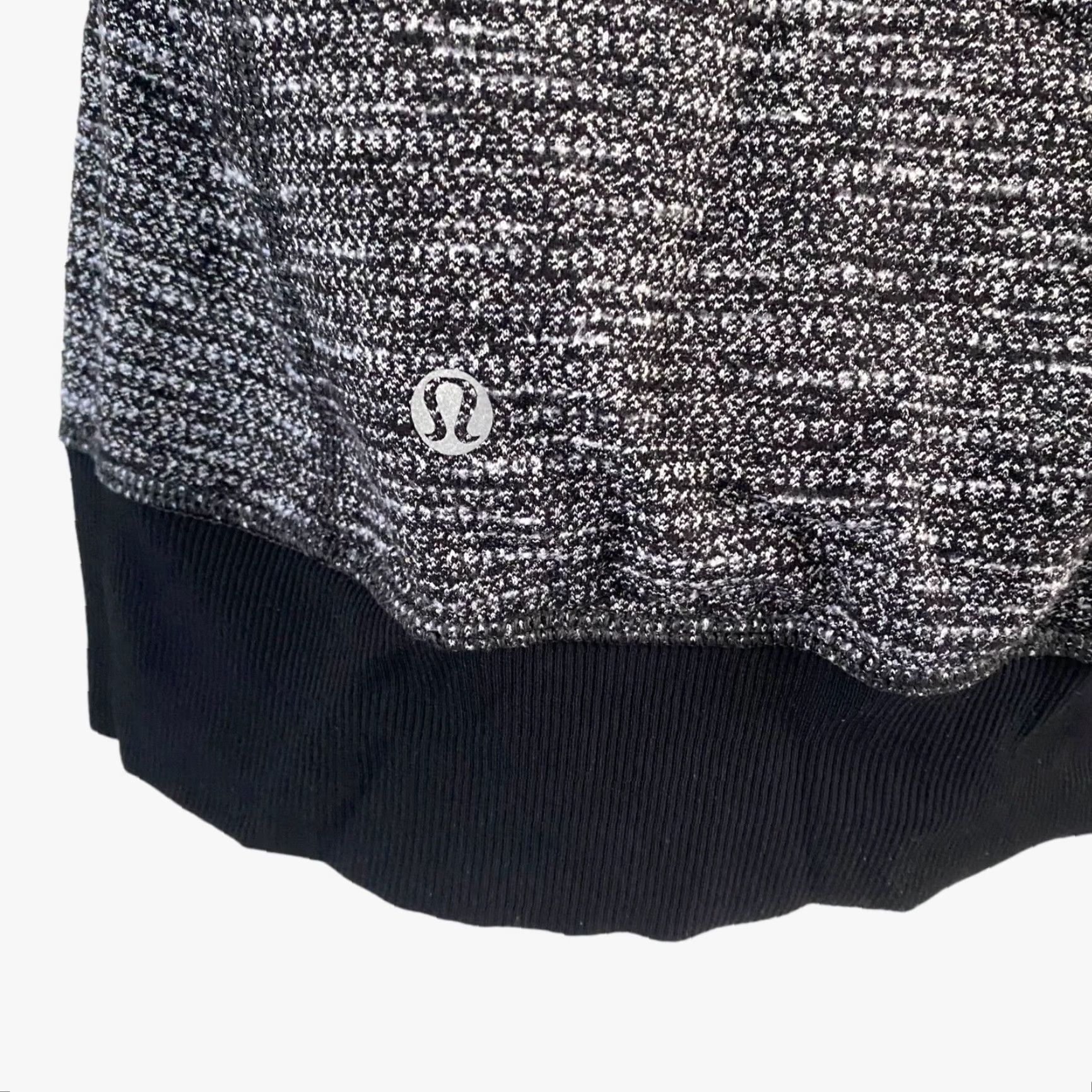 Lululemon VINTAGE Lululemon Athletica Be Present Jacket Womens 2 Gray Zip-Up Long Sleeve Mock Neck Size XS / US 0-2 / IT 36-38 - 7 Thumbnail