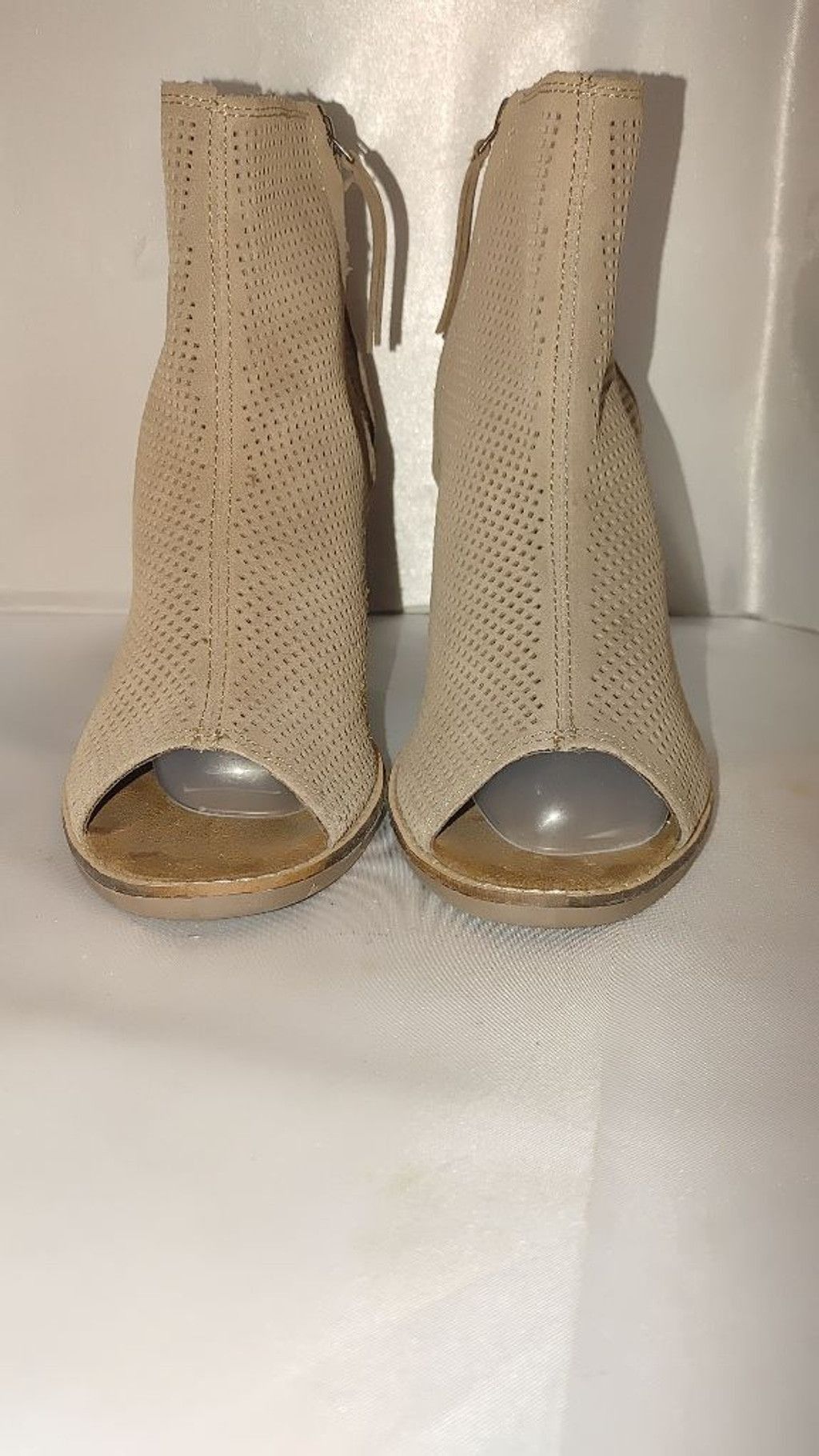 Toms Toms Majorca Peep Toe Perforated Suede Bootie Size 9 Size US 9 / IT 39 - 4 Thumbnail