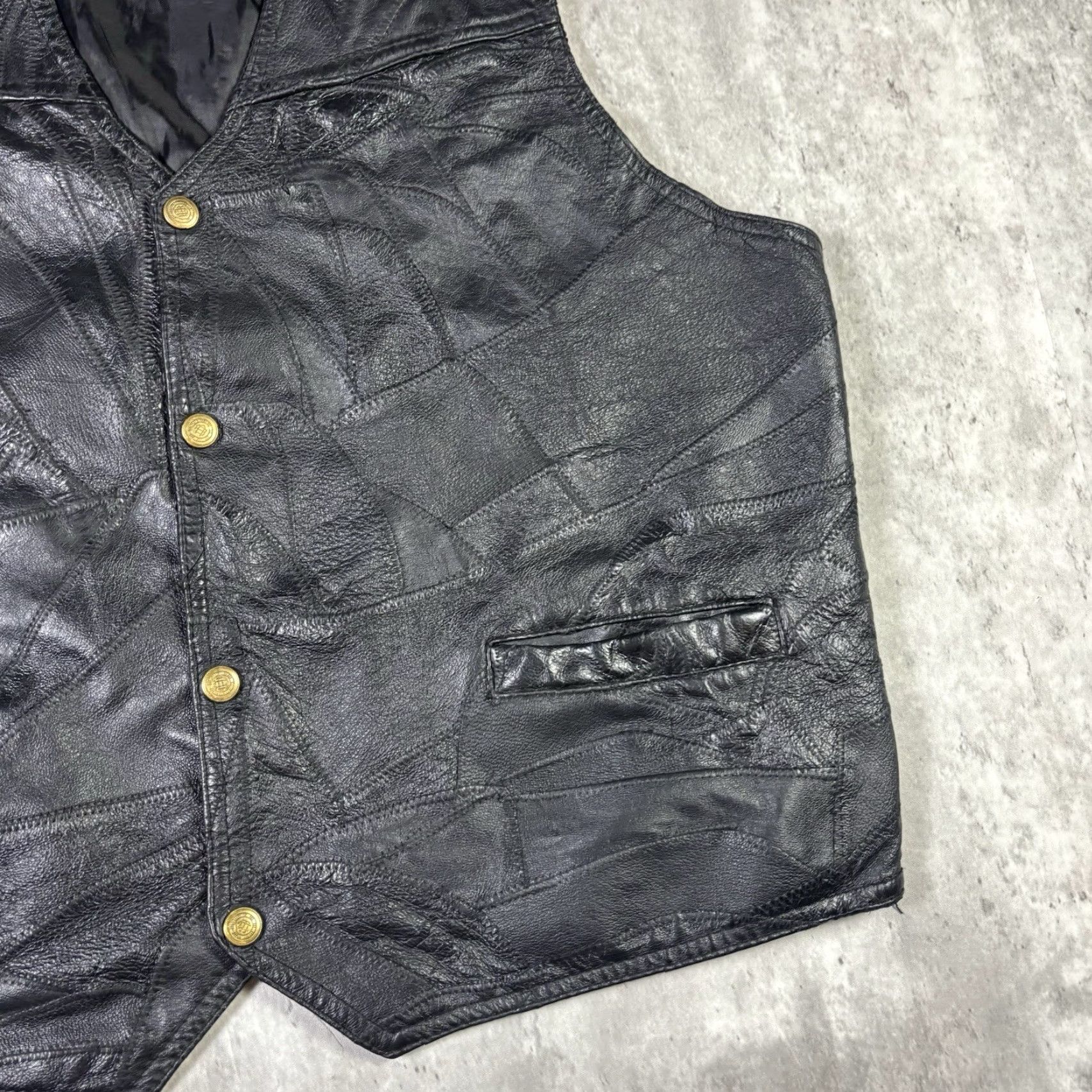 Vintage VINTAGE Leather Vest Womens Medium Biker 90s Grunge Goth Vest Leather Black Short Zip Womens Accessories Size M / US 6-8 / IT 42-44 - 5 Thumbnail