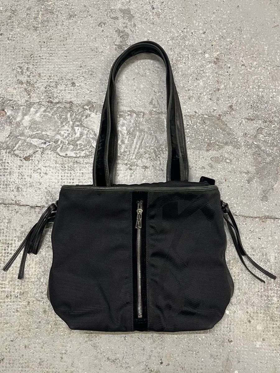 Yves Saint Laurent 2000s Yves Saint Laurent Zip Black Handle Bag Size ONE SIZE - 1 Thumbnail