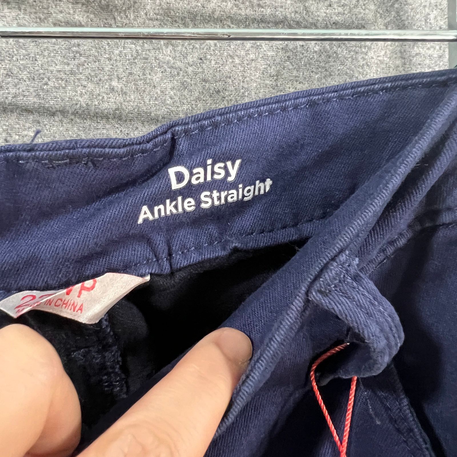 Other Laurie Felt Petite Daisy Floral Embroidered Ankle Jeans Navy Size 36" / US 14 / IT 50 - 3 Thumbnail
