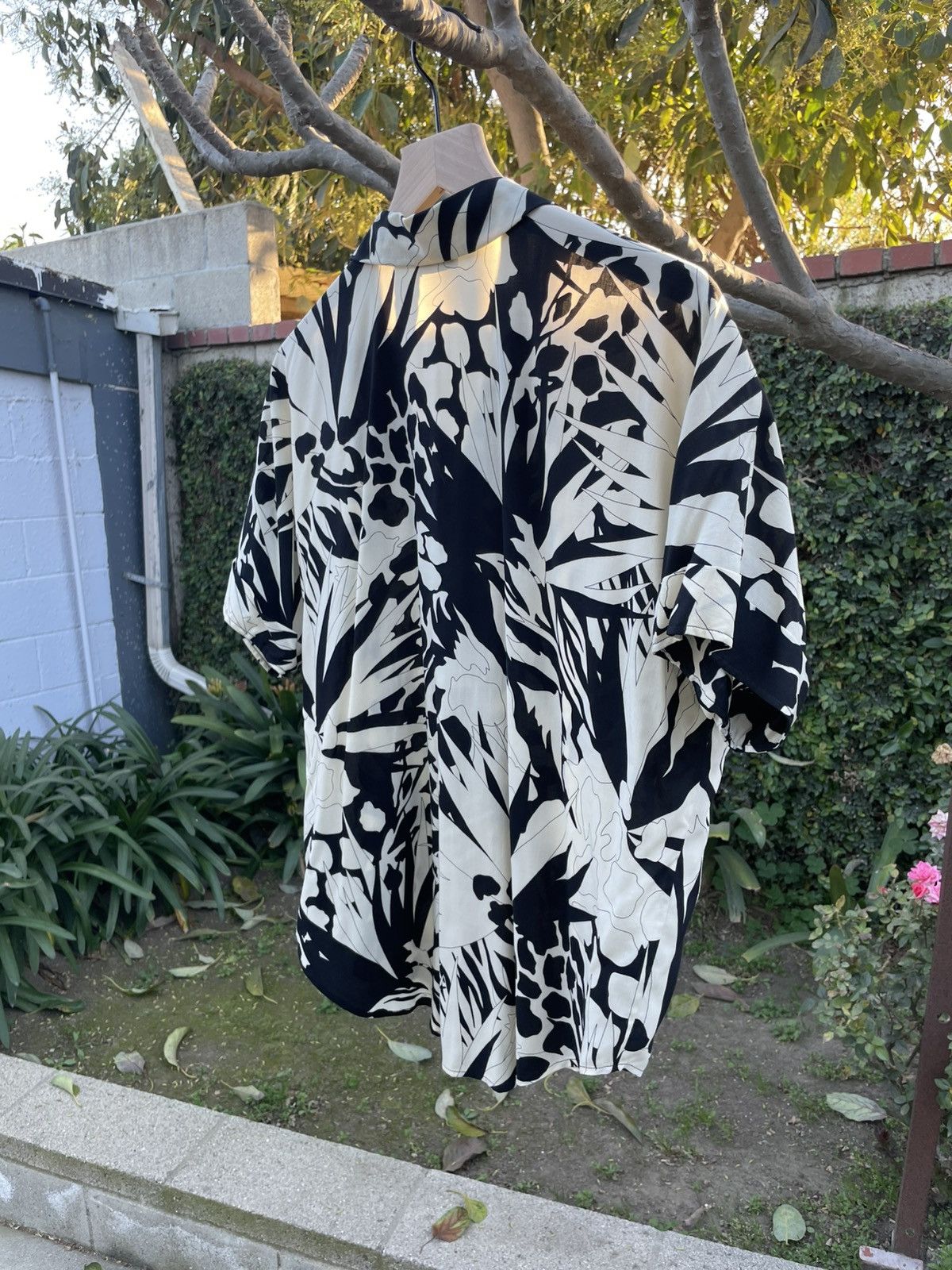 Saint Laurent Paris Saint Laurent Jungle Print Short Sleeve Shirt Size US M / EU 48-50 / 2 - 6 Thumbnail
