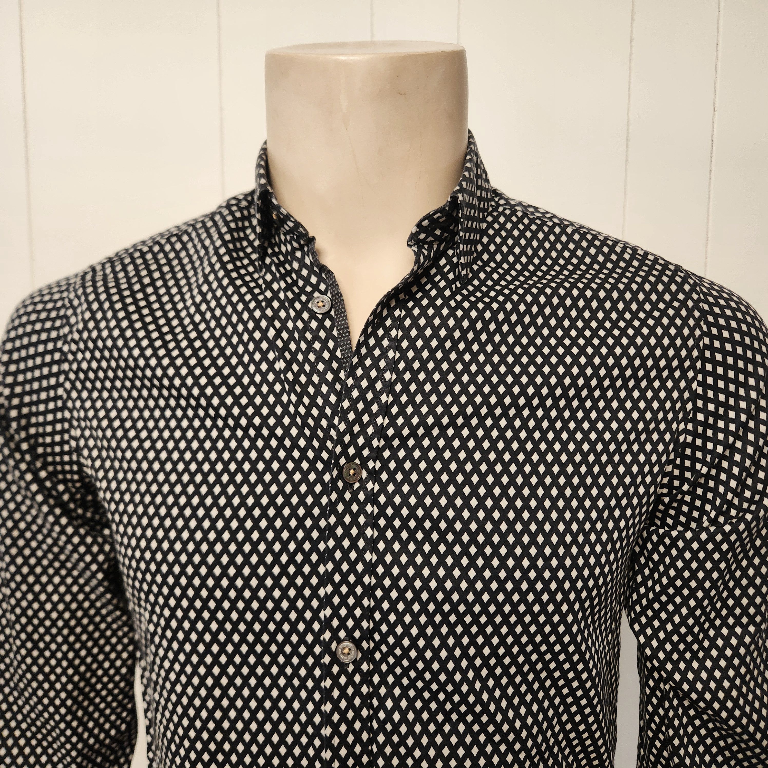 Ted Baker Ted Baker shirt S men's cotton black white geometric Size US S / EU 44-46 / 1 - 4 Thumbnail
