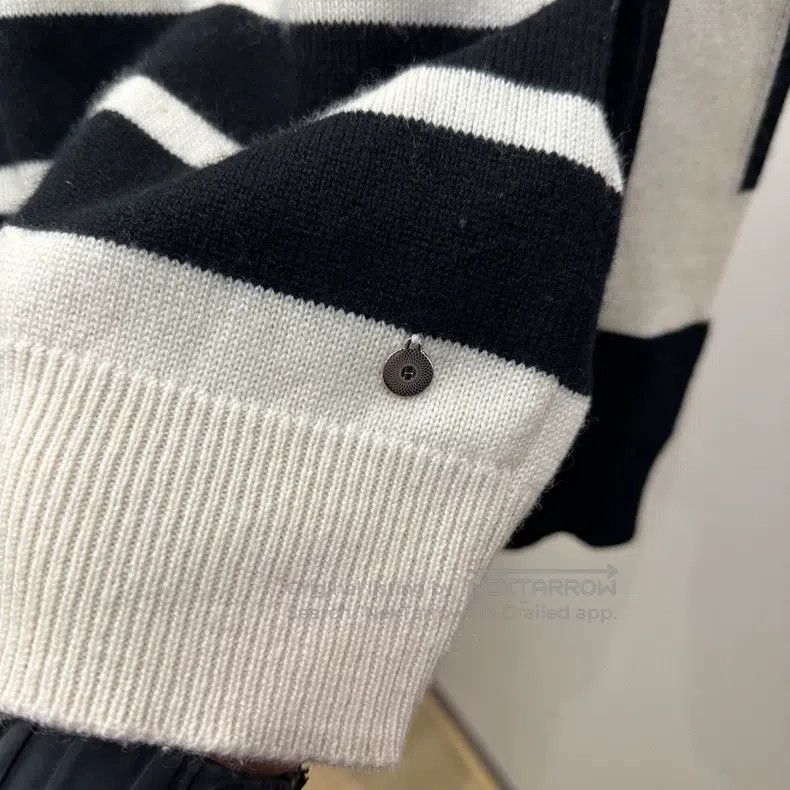 Hermes Hermes Logo Button Black and White Cashmere Sweater Size XXS / US 00 / IT 34 - 6 Thumbnail