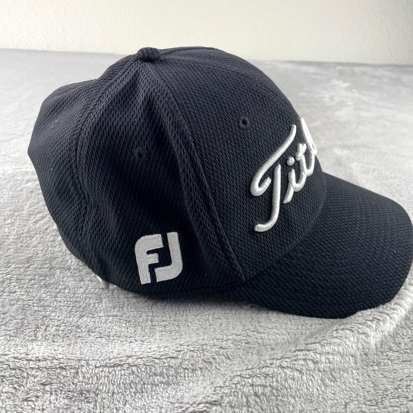 Titleist Titleist Hat Cap L/XL Fitted Pro V1 FJ FootJoy Golf Golfing Tour Performance Mens XL Black Adjustable Stretch Cap Size ONE SIZE - 7 Thumbnail