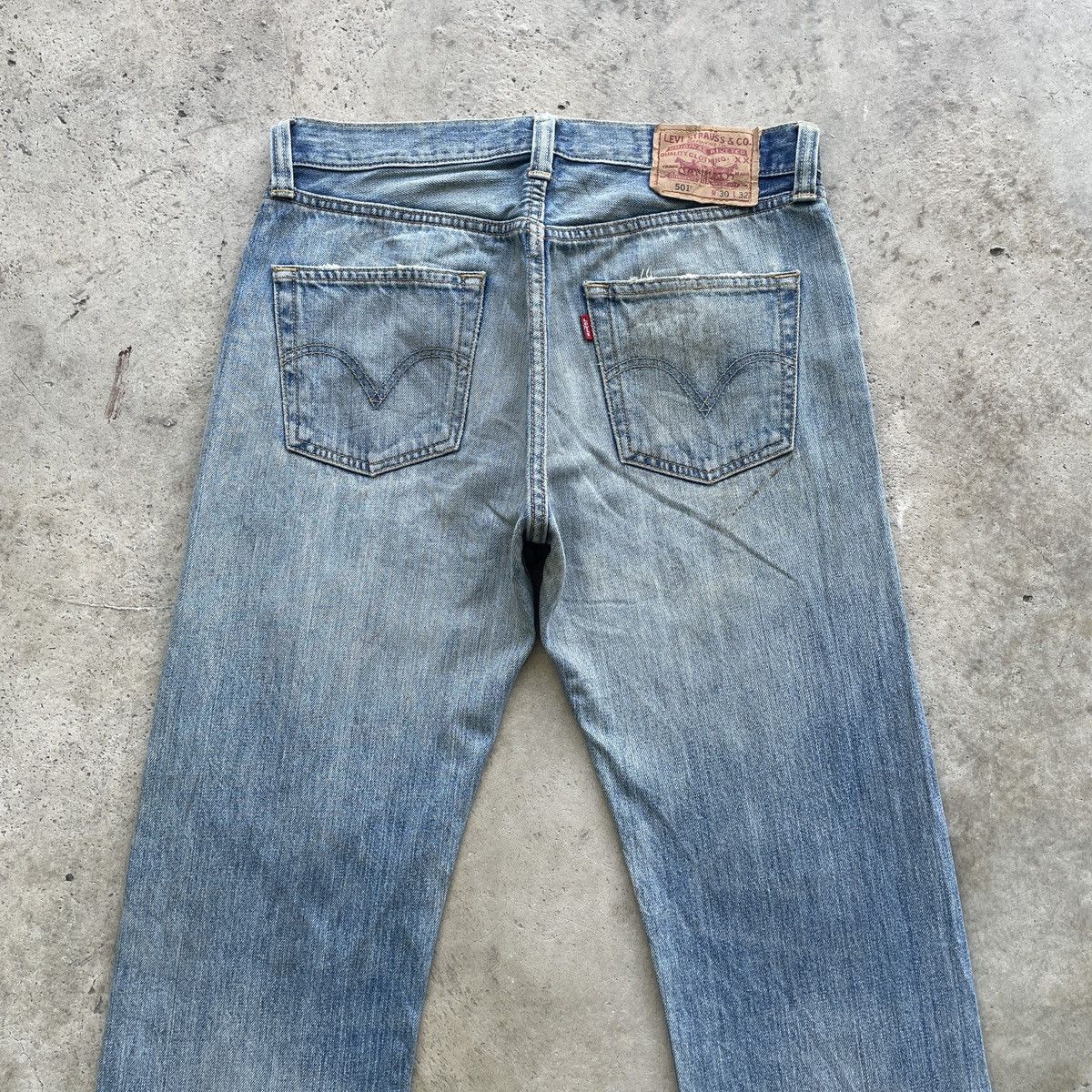 Levi's Vintage Clothing W31 Vintage Levi’s 501 Faded Denim Pants Distressed Jeans Size US 31 - 10 Thumbnail