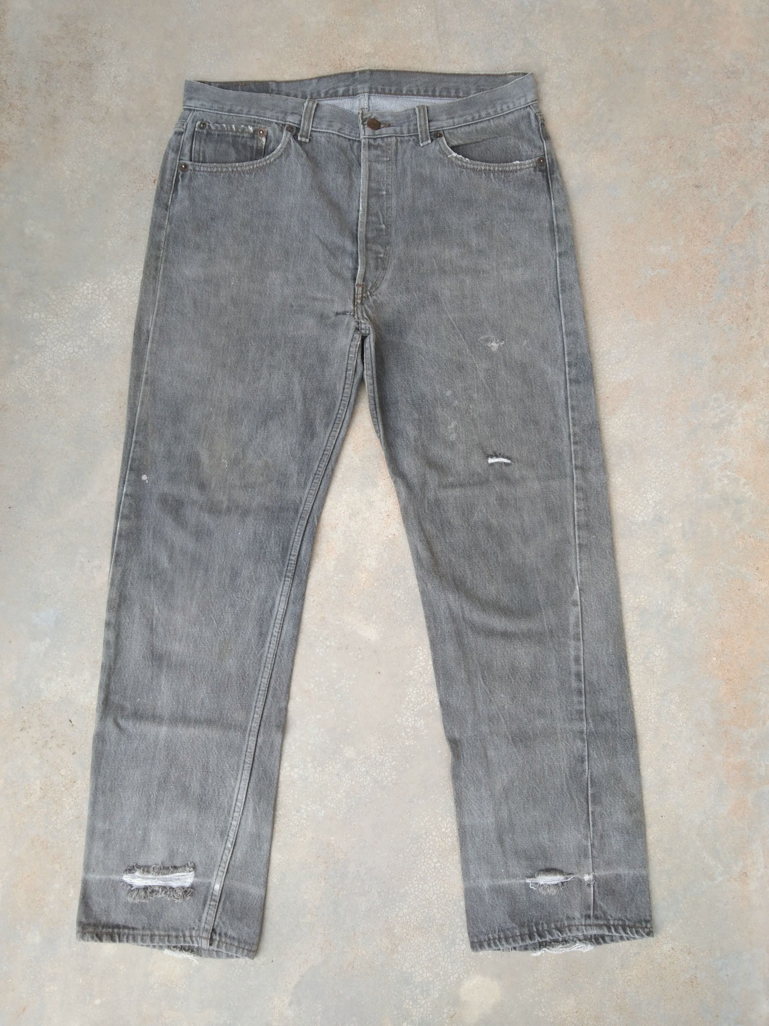 Levi's 80s Vintage Levi's 501 Made In USA Distressed Jeans 34x30 Size US 34 / EU 50 - 1 Thumbnail