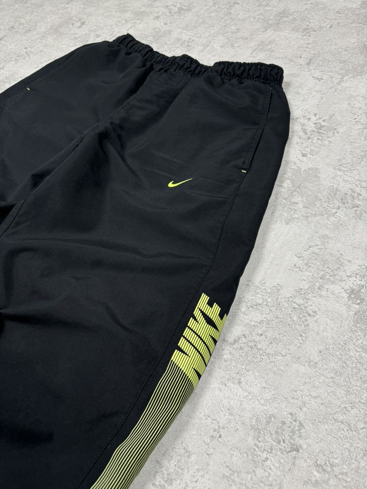 Vintage Nike Y2k Streetwear Sportswear Track Pants Size M