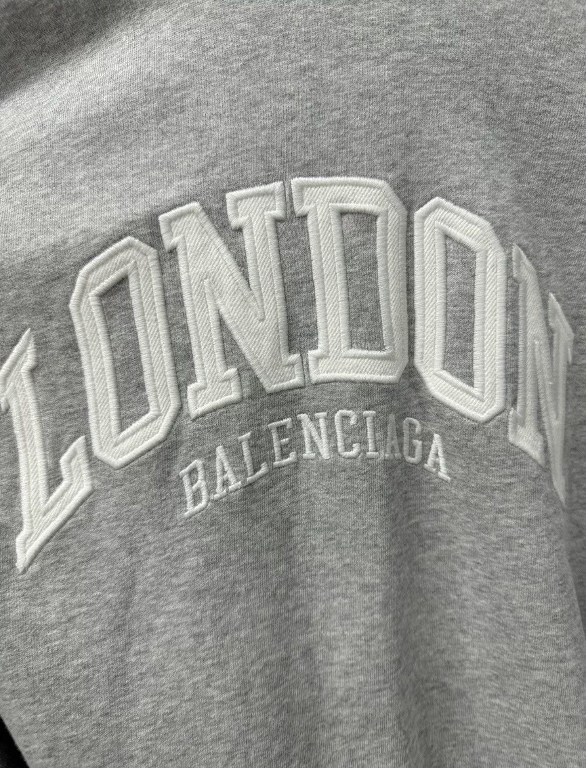 Balenciaga Balenciaga 22fw London hoodies Size US XXL / EU 58 / 5 - 2 Thumbnail