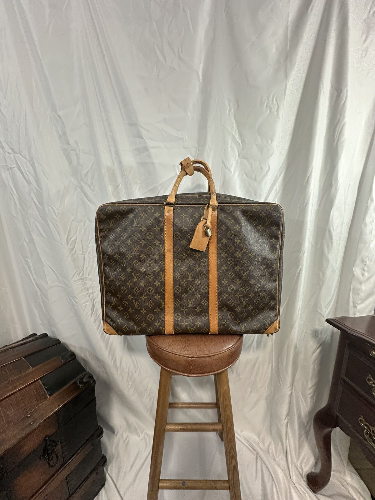 Louis Vuitton Louis Vuitton Luggage Size ONE SIZE - 2 Thumbnail