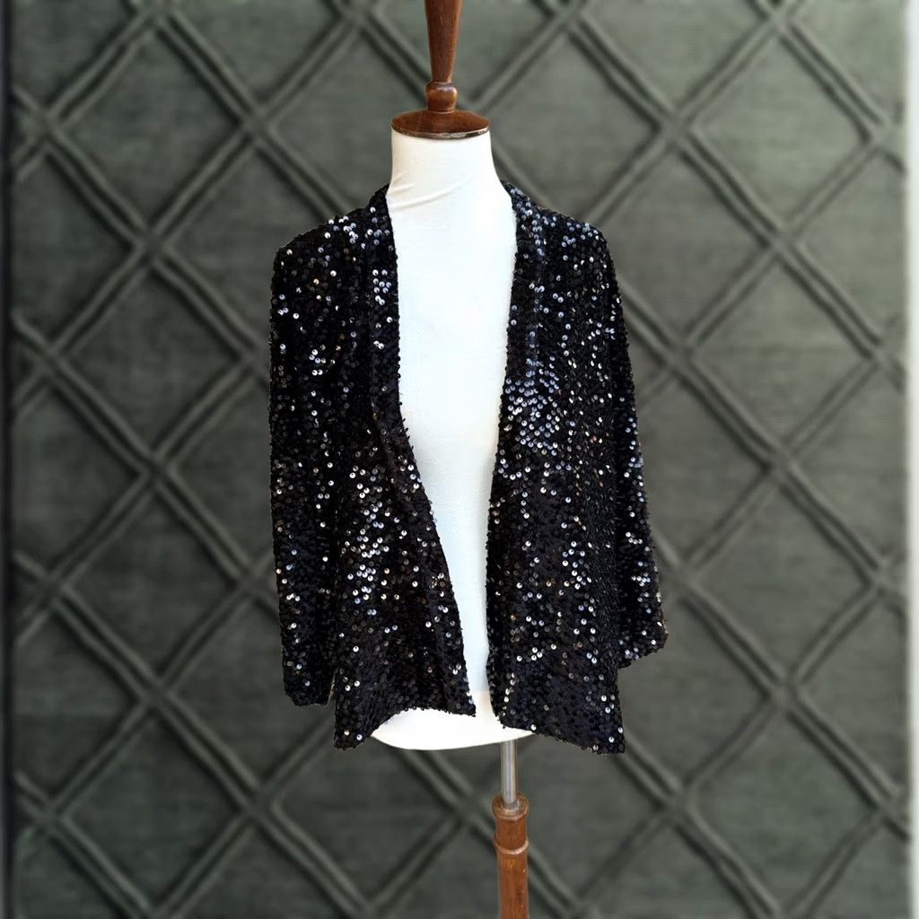 Vintage Chicos Sequin Short Kimono Cape Black S/M Women XS? No—S/M Women Short Kimono with Sequin Black, Chico's, 129? Size 28" / US 6 / IT 42 - 1 Thumbnail