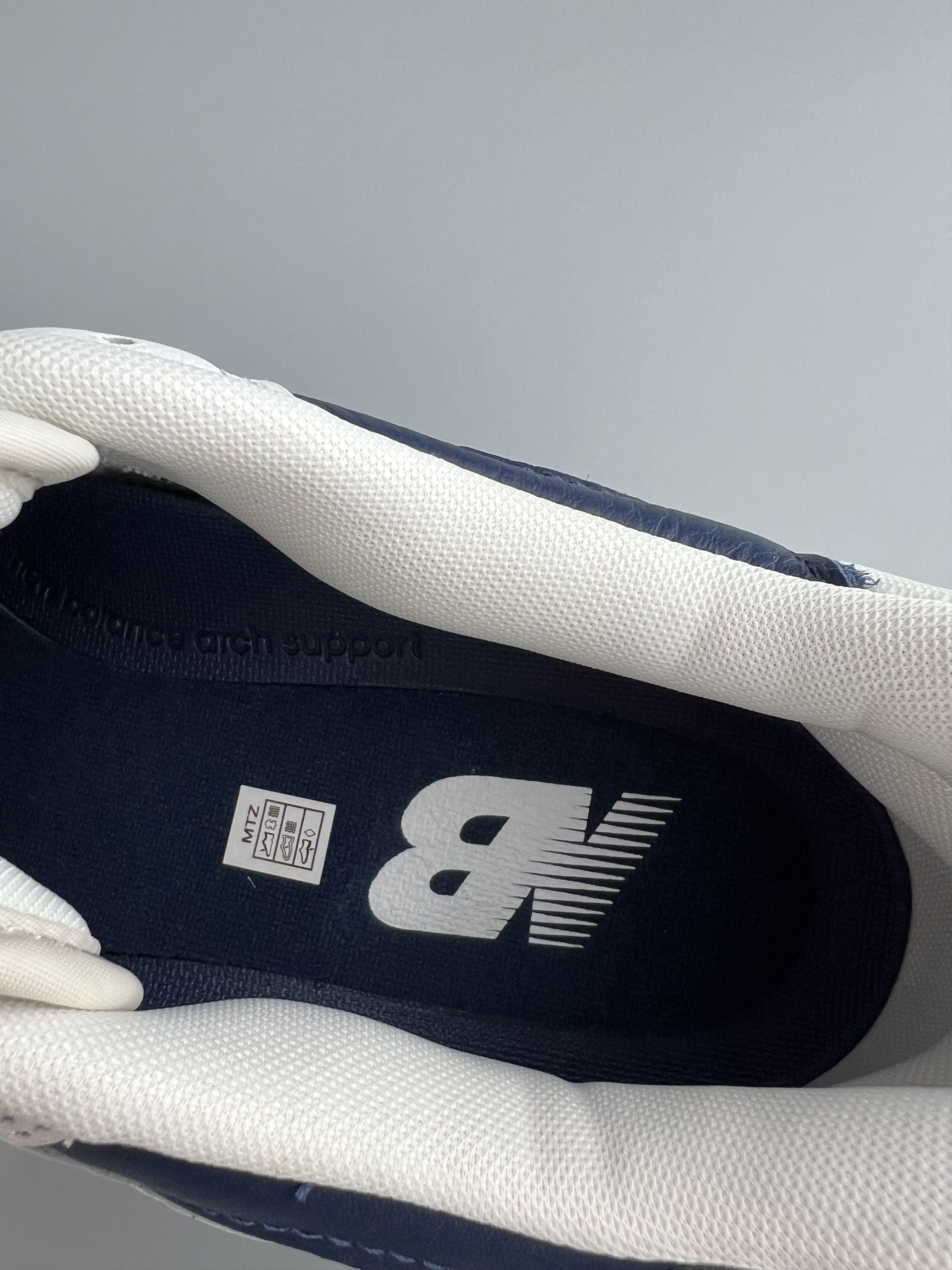 New Balance New Balance 550 Men's Leather Sneakers US9.5 Size US 9.5 / EU 42-43 - 7 Thumbnail