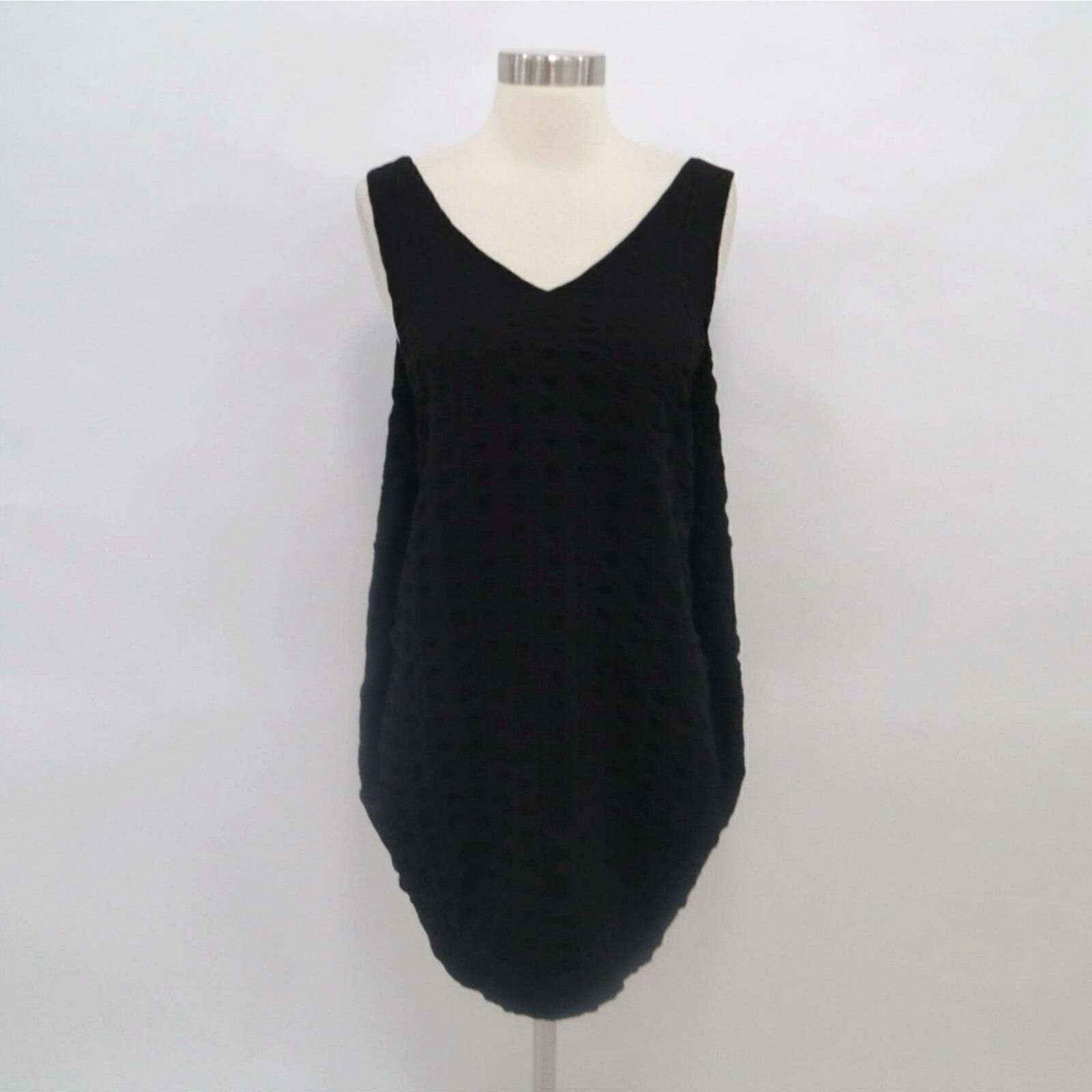 image of Vintage Mila Hermanovski Shift Dress S Small Black Sleeveless V-Neck Textured Lagenlook in White, W