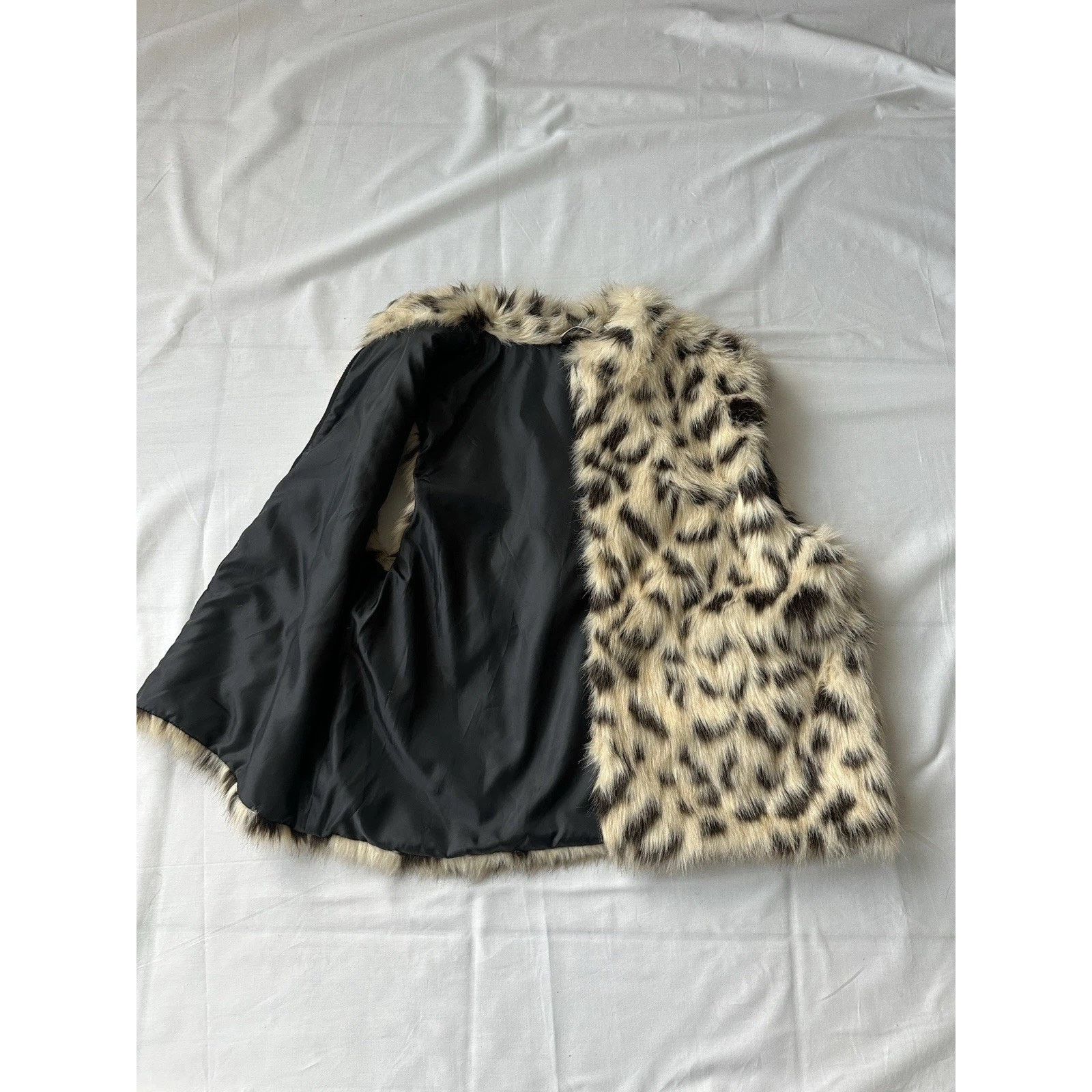 Freeworld NWT Boutique Faux Leopard Print Hooded Fur Vest Pockets M Size M / US 6-8 / IT 42-44 - 1 Thumbnail