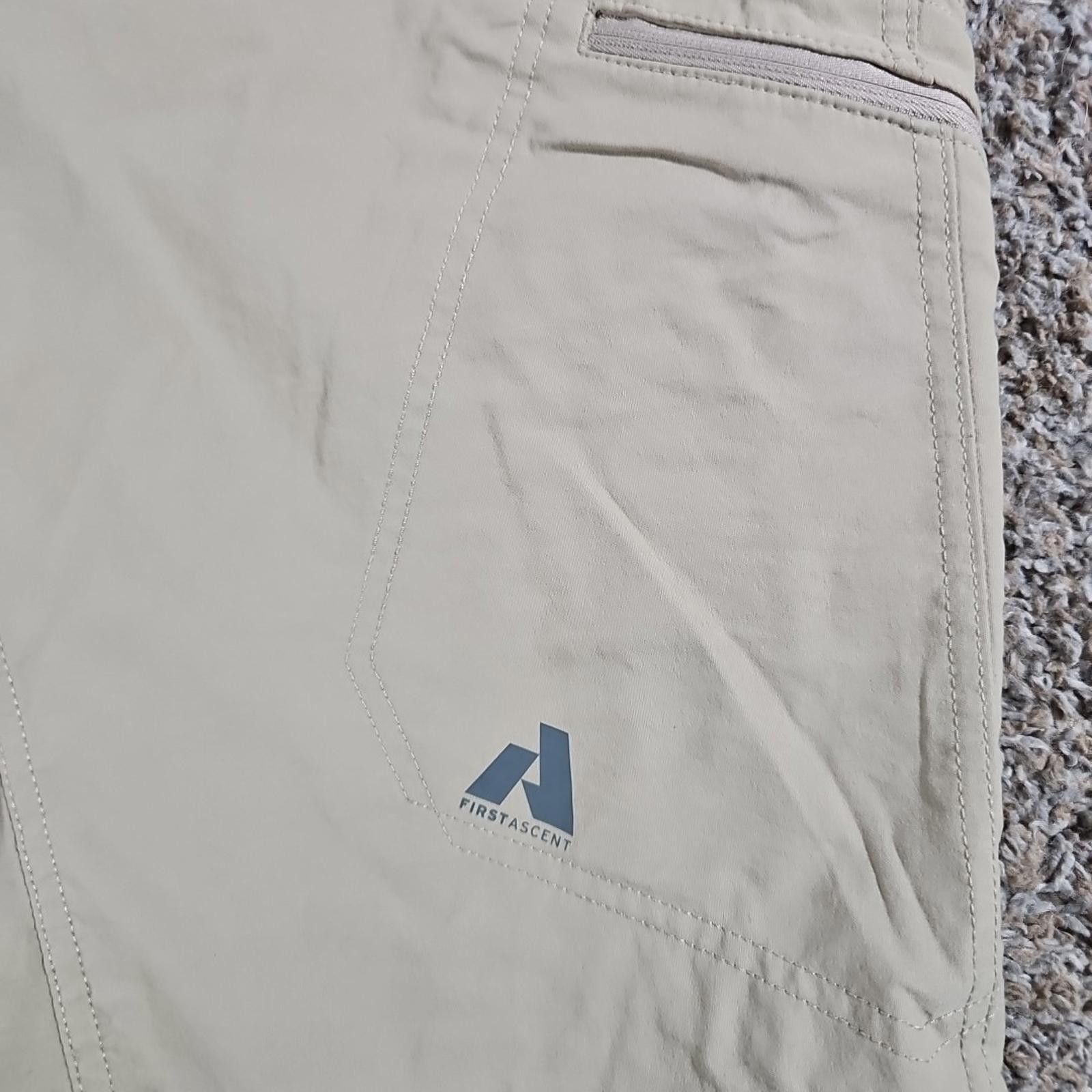 Eddie Bauer Eddie Bauer Cargo Shorts 38 First Ascent Hiking Nylon Size US 38 / EU 54 - 2 Thumbnail