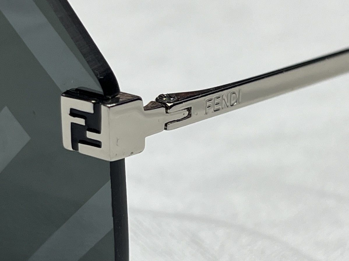 Fendi Fendi Sunglasses Size ONE SIZE - 5 Thumbnail