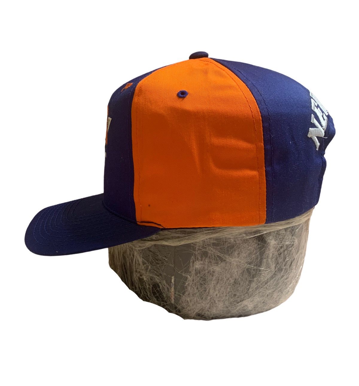 Billie Eilish × Vintage New York Knicks AJD Snapback Hat Vintage Billie Eilish Size ONE SIZE - 4 Thumbnail