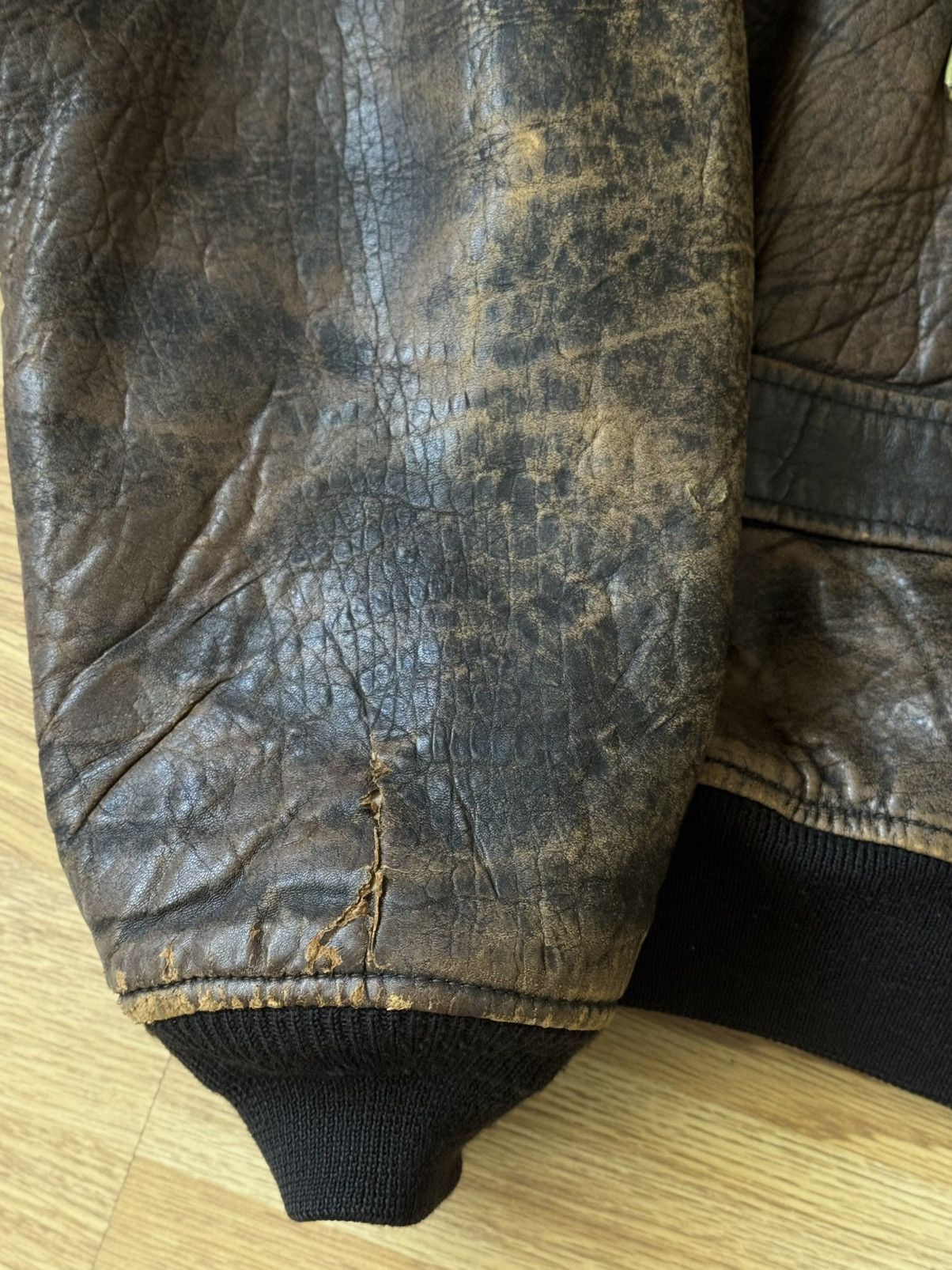 Avirex Vintage 80s Avirex leather bomber Size US L / EU 52-54 / 3 - 10 Thumbnail