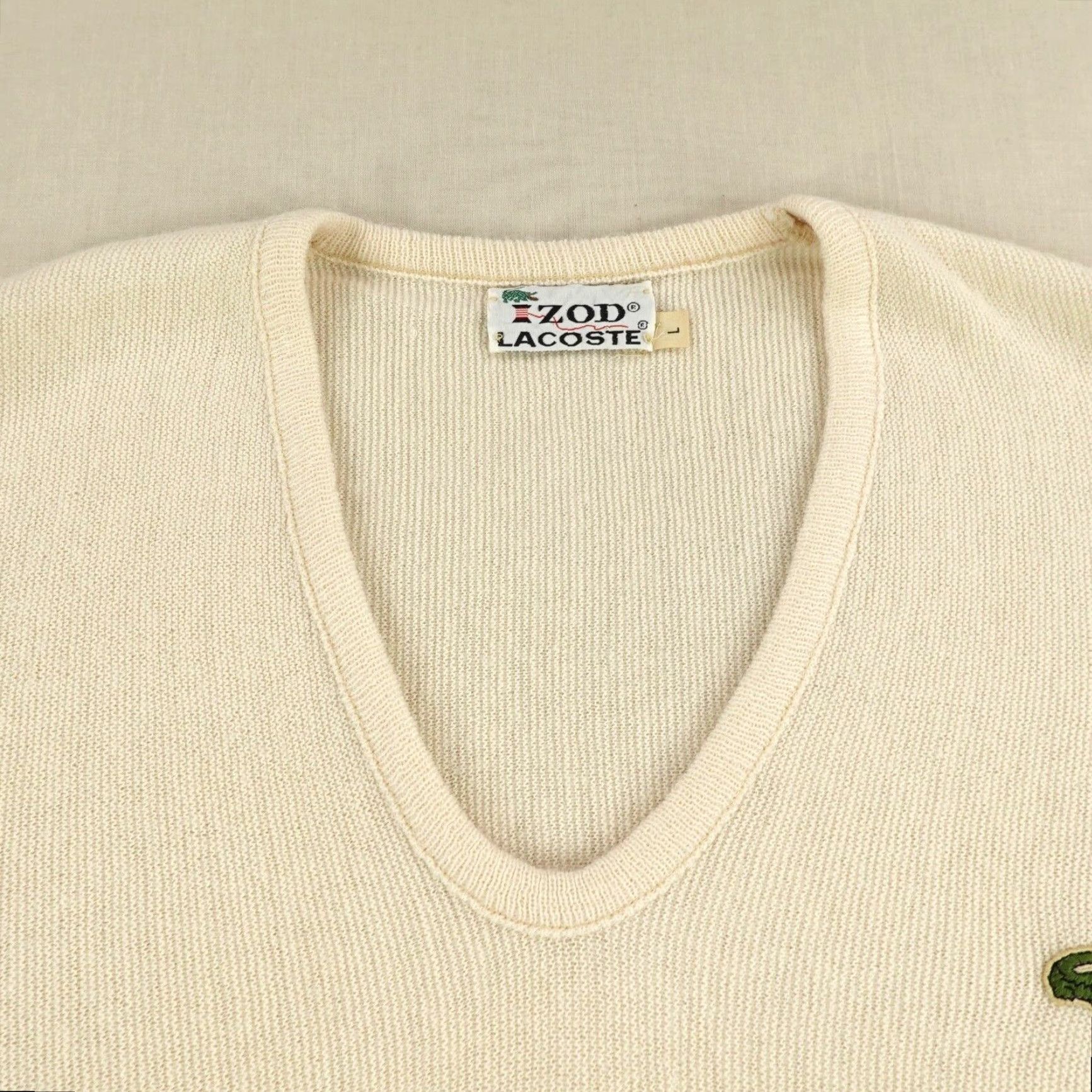 Vintage VINTAGE Izod Lacoste Sweater Men Large Beige V-Neck Pullover 60s Classic Logo Preppy Size US L / EU 52-54 / 3 - 2 Thumbnail