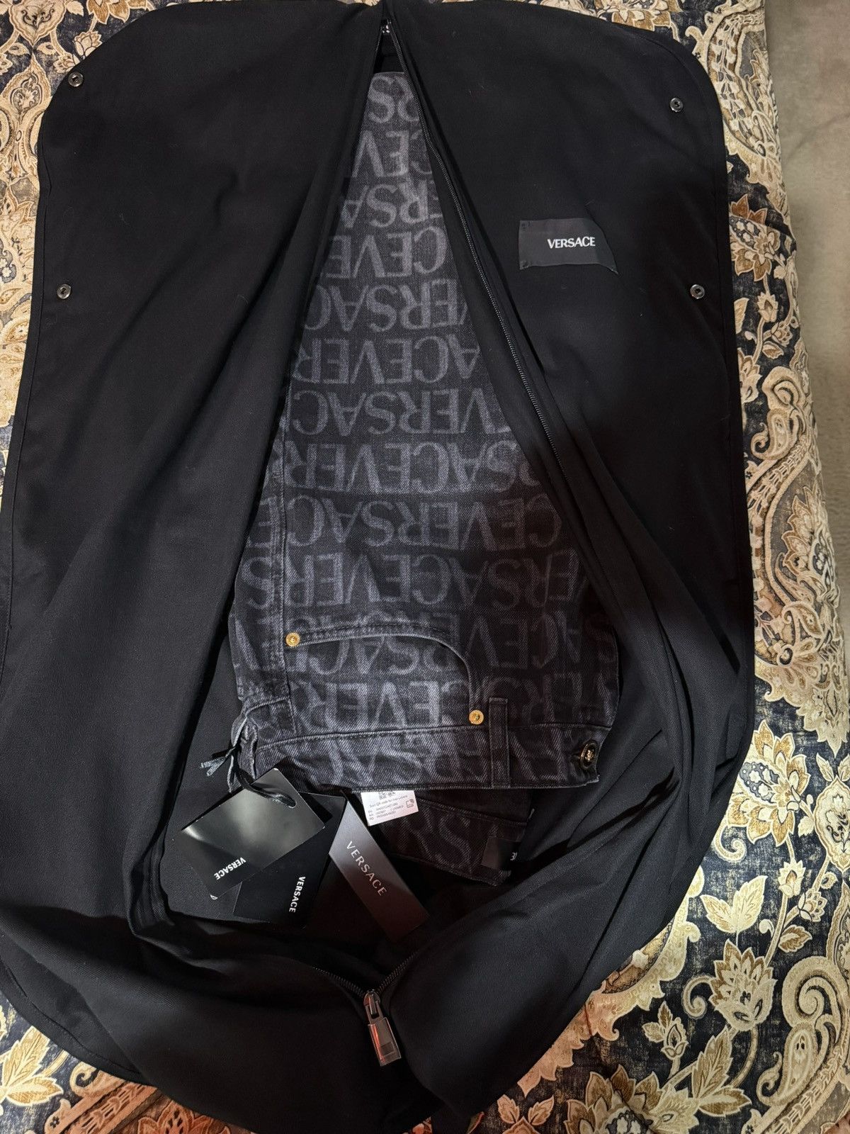 Versace Versace logo all over jeans Size US 34 / EU 50 - 1 Thumbnail