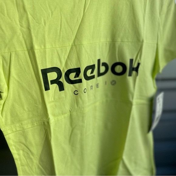 Reebok NWT REEBOK WOMEN’S CORE IO YELLOW T-SHIRT SZ SMALL S Size S / US 4 / IT 40 - 2 Thumbnail