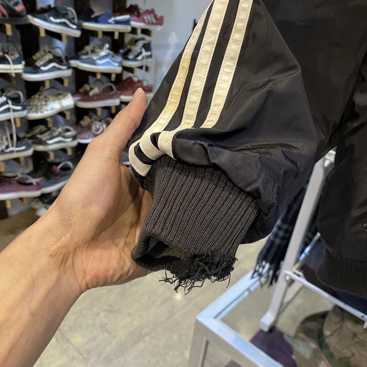 Adidas Vintage Adidas Reversible hoodie jackets Size US M / EU 48-50 / 2 - 8 Thumbnail