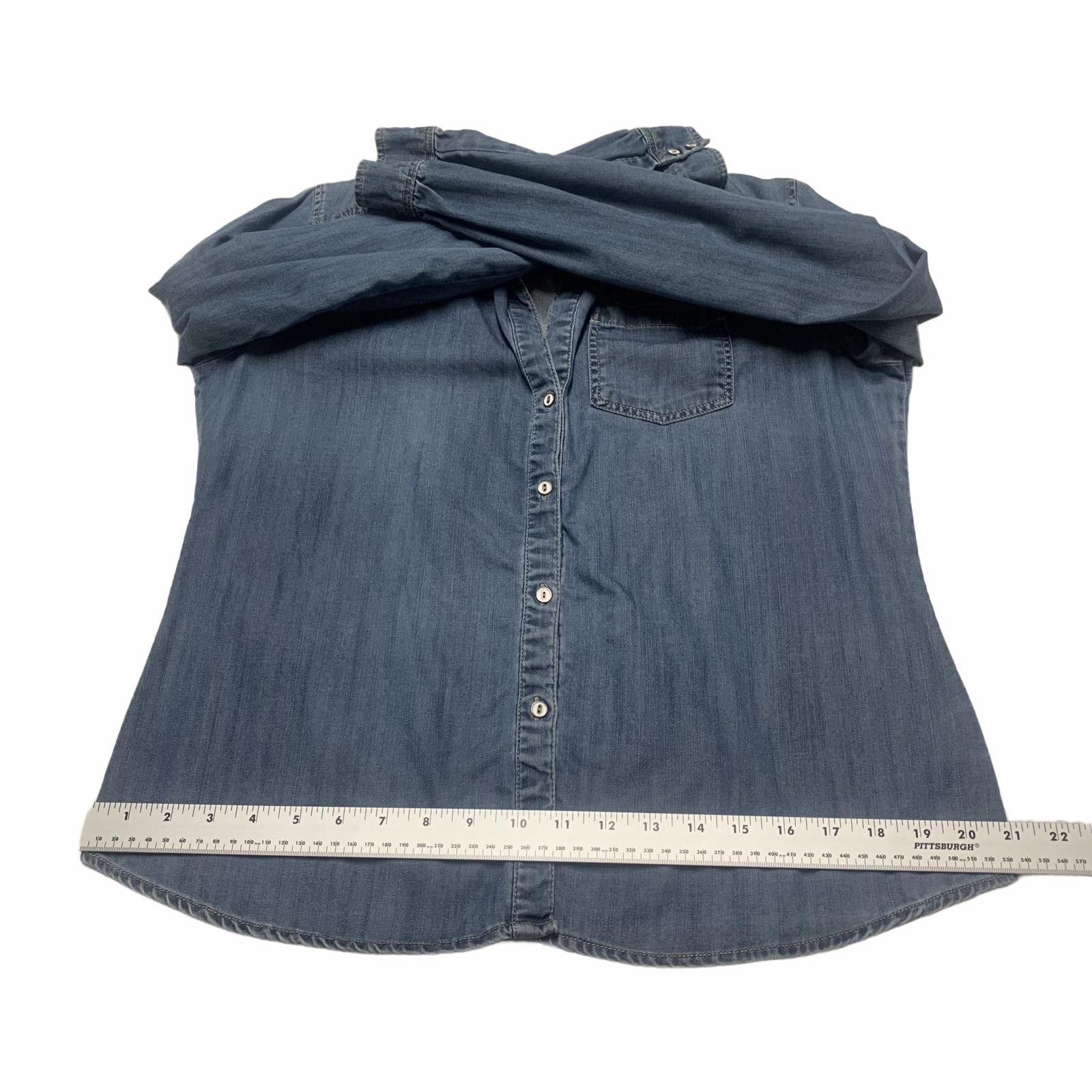 Kendrick Lamar Kenar Women's M Light Blue Denim Button Down Shirt Size M / US 6-8 / IT 42-44 - 6 Thumbnail