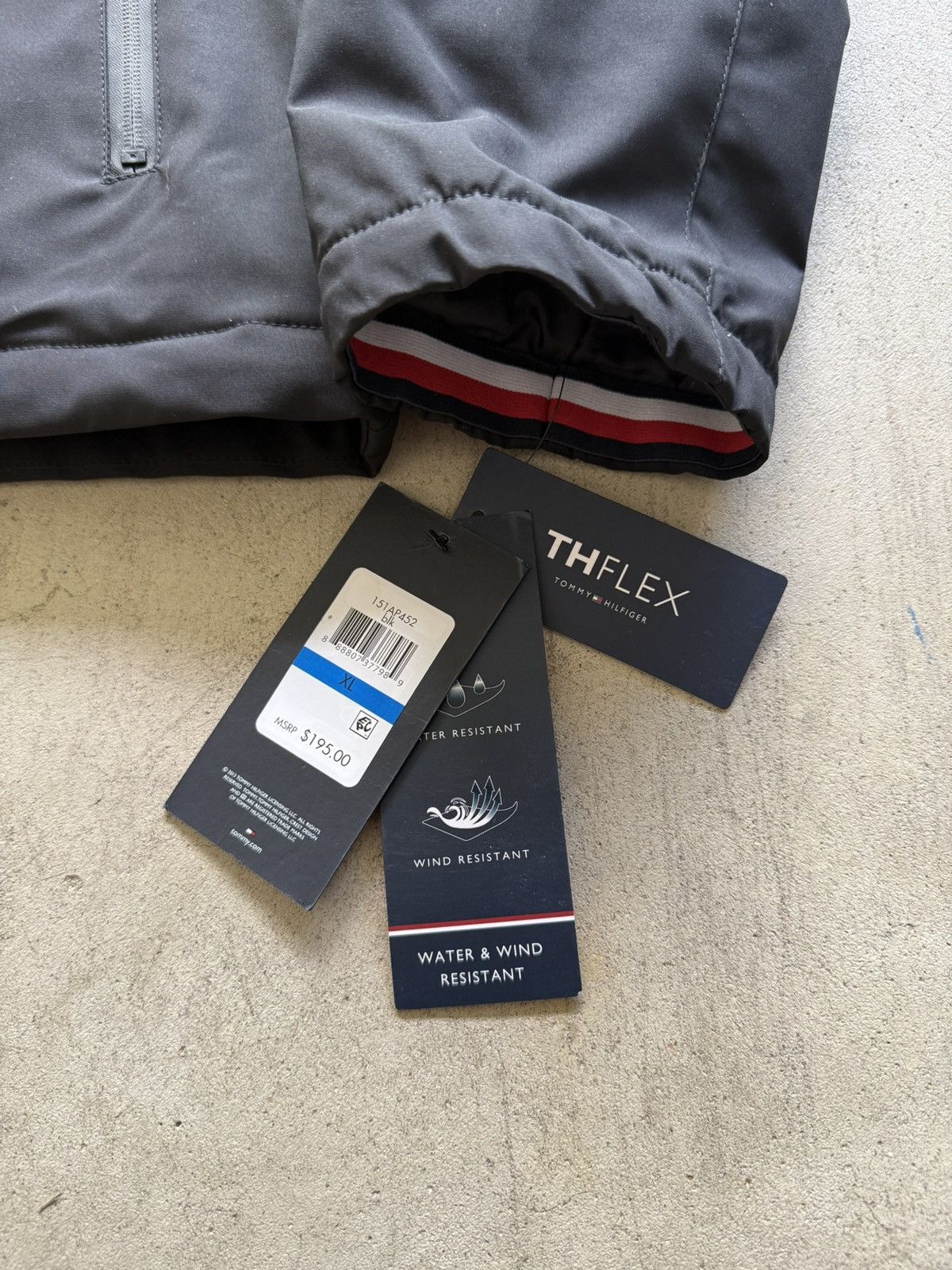 Tommy Hilfiger Tommy Hilfiger Shell Jacket Size US XL / EU 56 / 4 - 5 Thumbnail