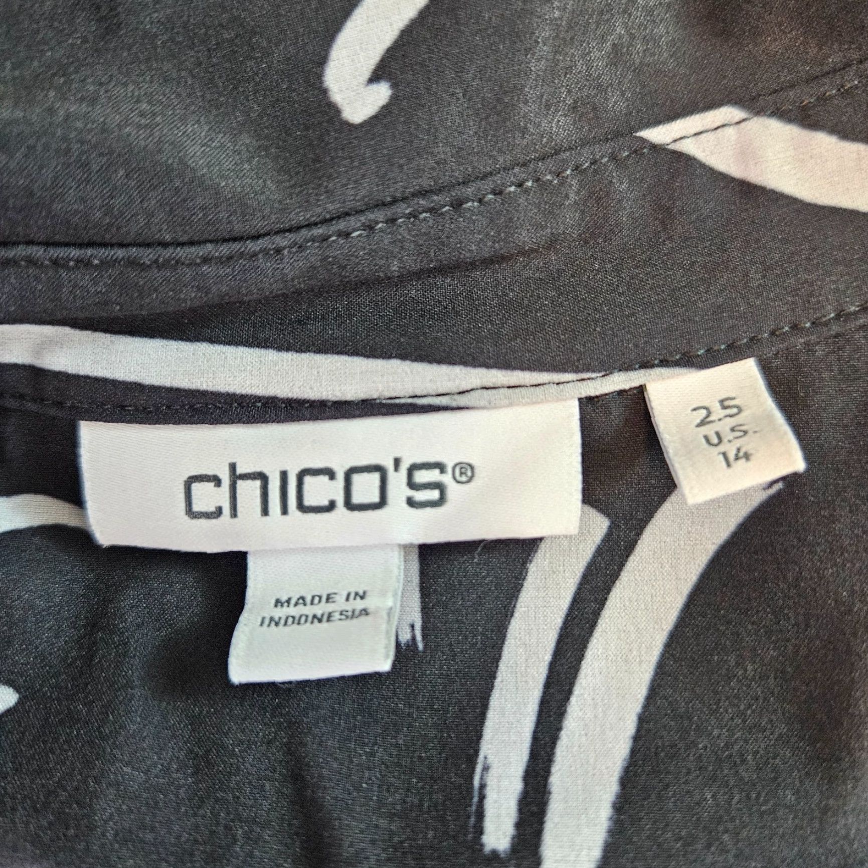Vintage Chicos Womens Top Sz 14 Black Pleated Cap Sleeve Size XL / US 12-14 / IT 48-50 - 4 Thumbnail