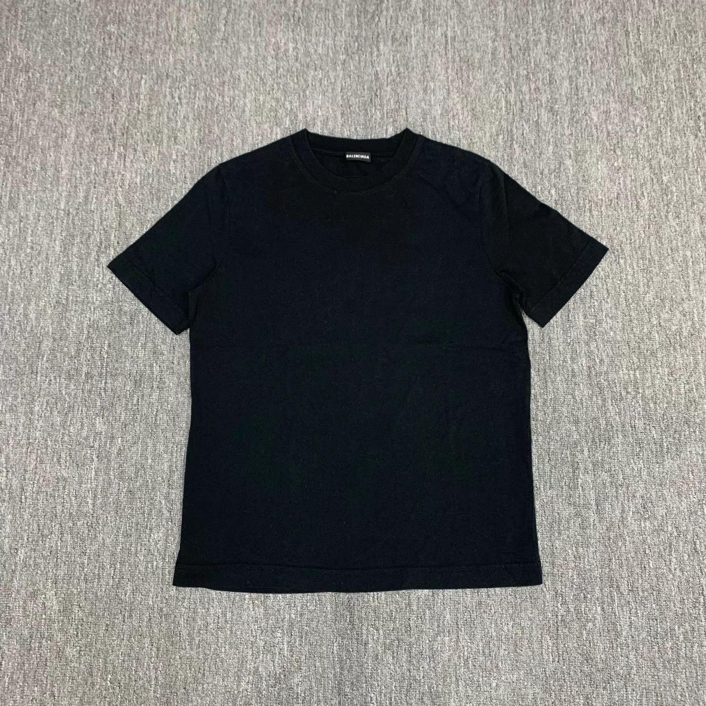 Balenciaga Balenciaga black back logo short-sleeve T-shirt S Size US S / EU 44-46 / 1 - 1 Thumbnail
