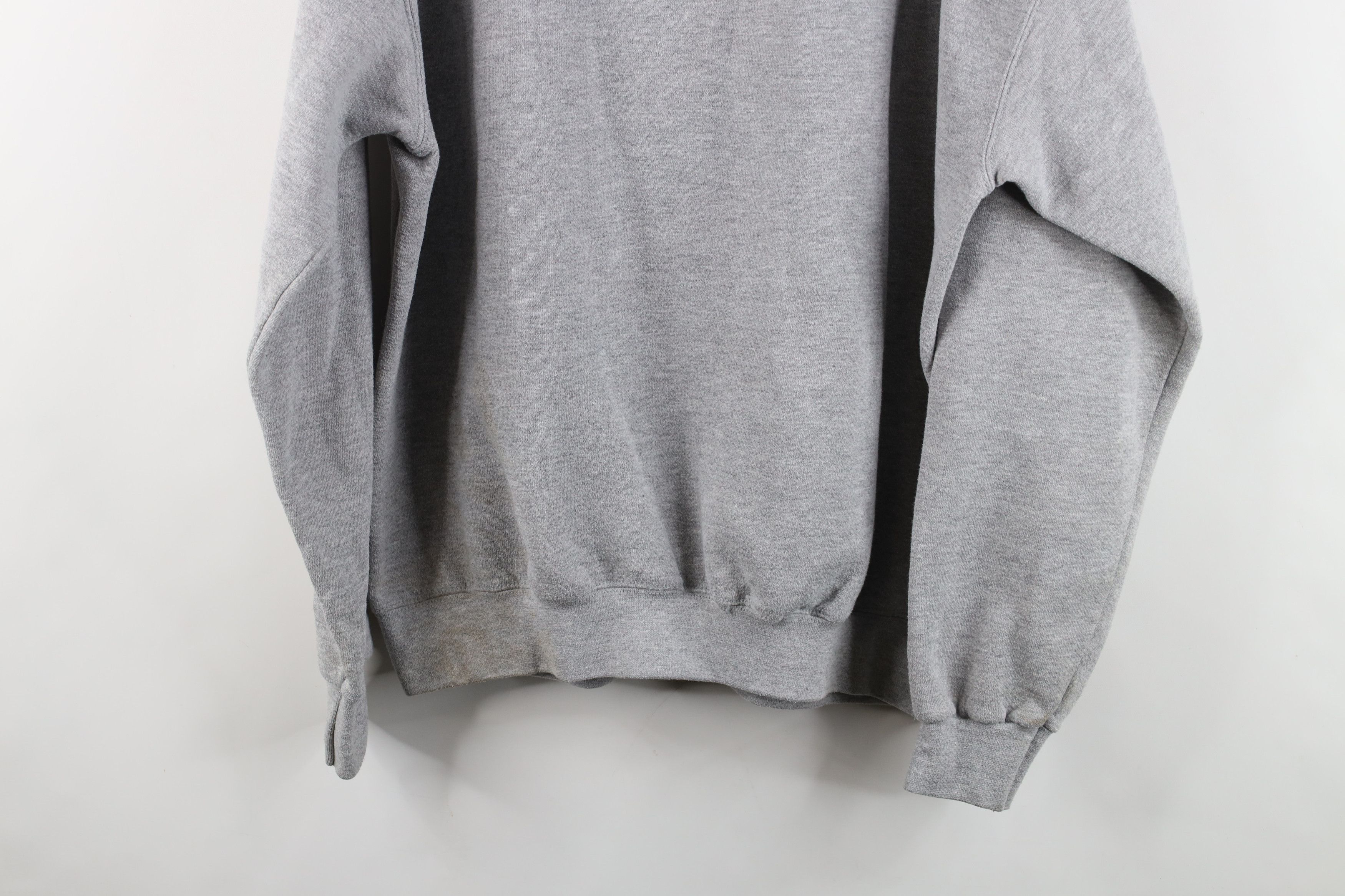 Vintage Vintage Y2K Walt Disney World Winnie the Pooh Sweatshirt Size XL / US 12-14 / IT 48-50 - 14 Thumbnail