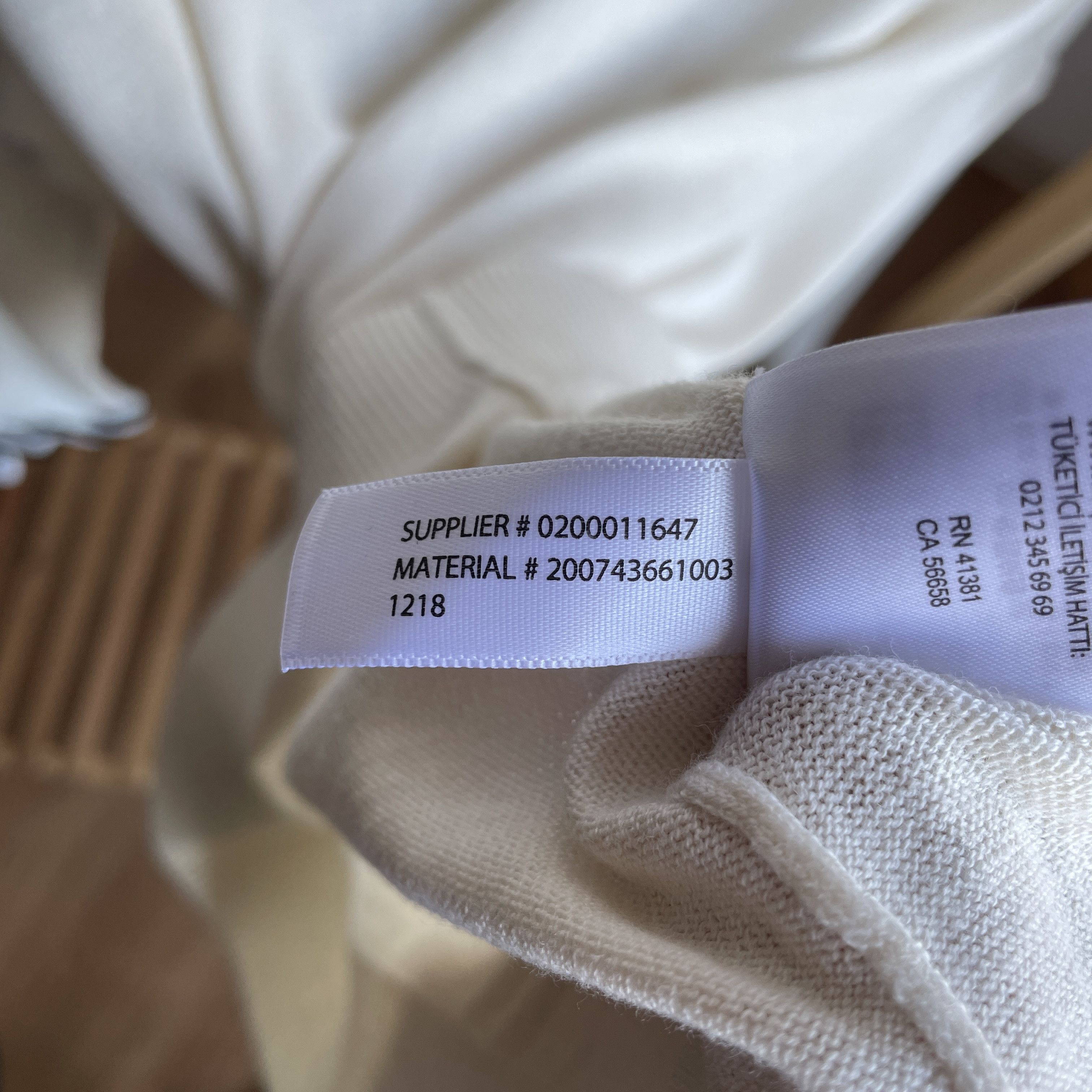 Polo Ralph Lauren Polo Ralph Lauren Womens Bow Cuff Cotton Blend Cream Sweater Size L / US 10 / IT 46 - 10 Thumbnail
