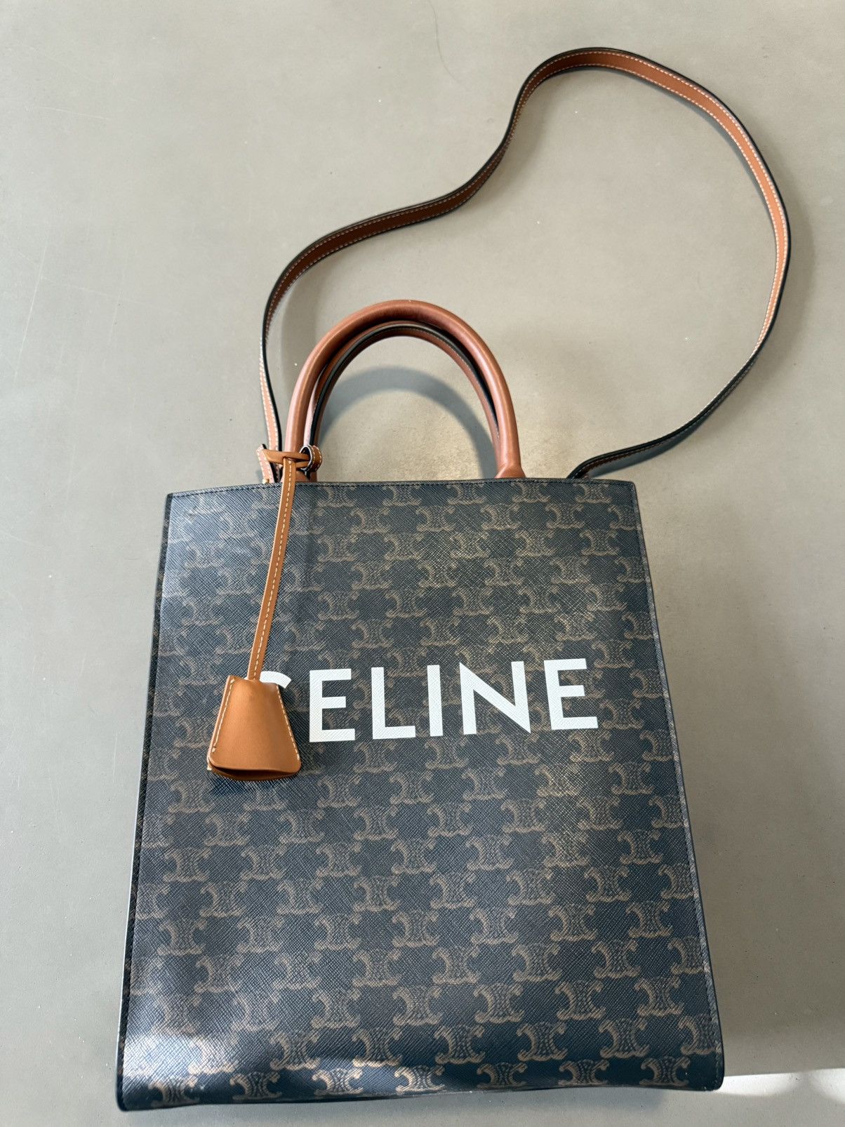 Celine Celine Vertical Cabas Tote Triomphe Coated Canvas Large Size ONE SIZE - 3 Thumbnail