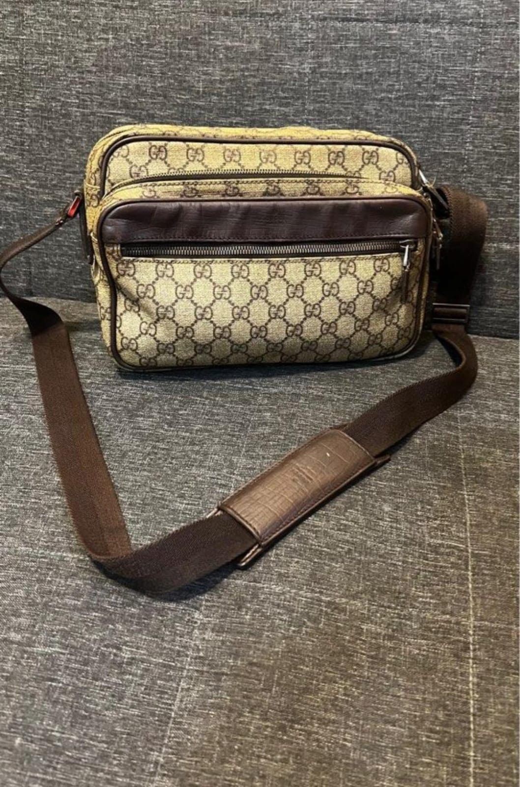 Gucci gg canvas shoulder bag leather