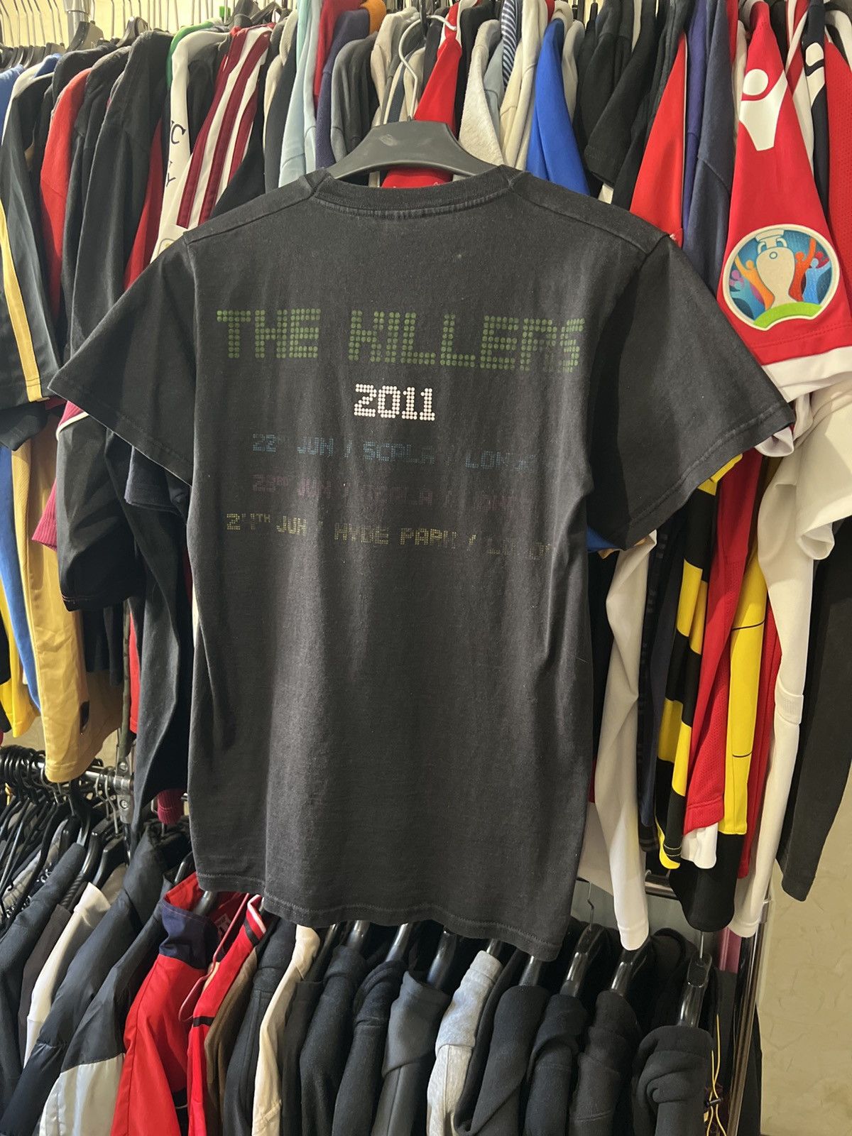 Band Tees × Vintage 2011 VINTAGE THE KILLERS AOP BAND ROCK TOUR T SHIRT SIZE S Size US S / EU 44-46 / 1 - 2 Thumbnail