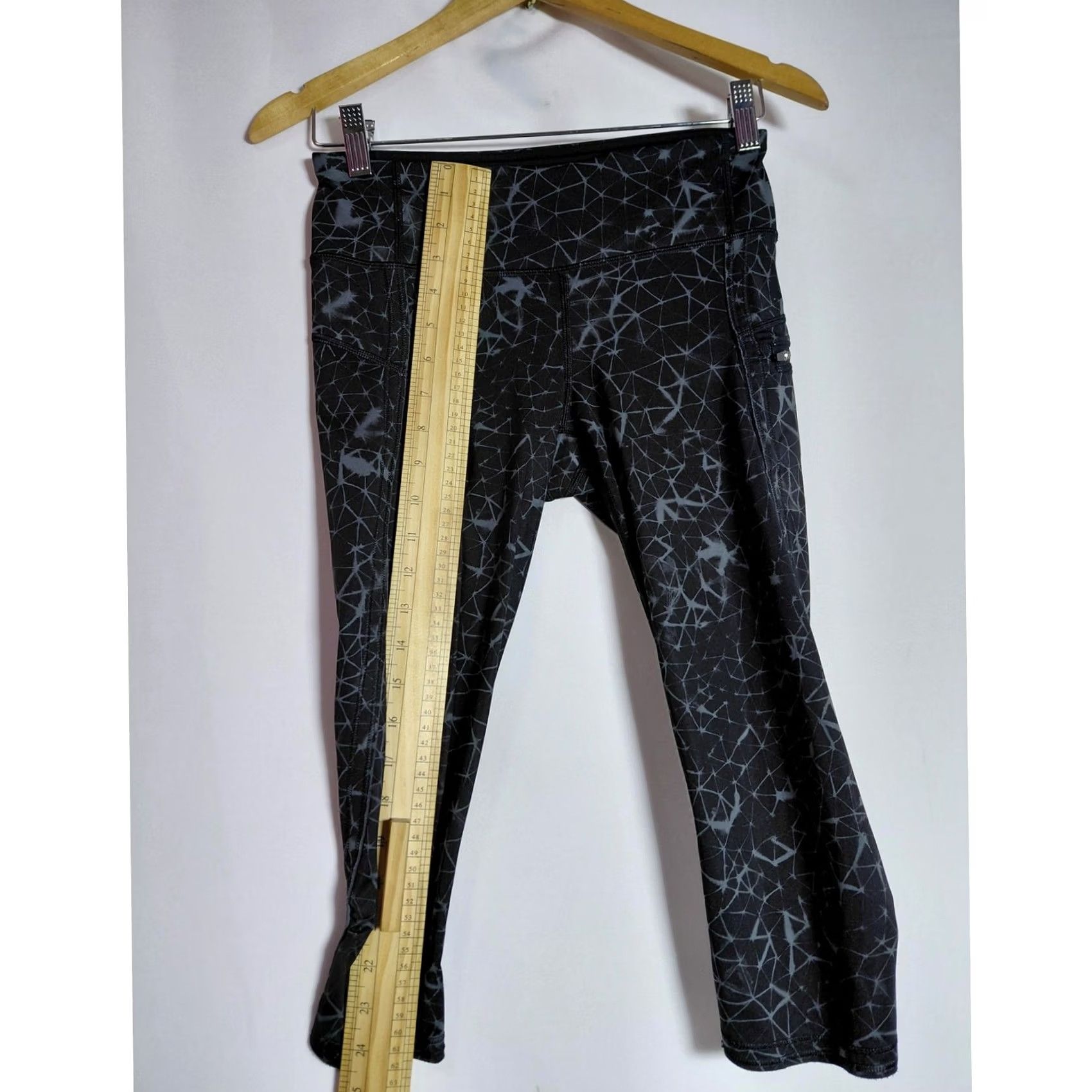 Lululemon Lululemon Leggings Black Patterned Knit Slim Women Size 4 Spotted Athletic Yoga Gym & Training Skiing Size 27" / US 4 / IT 40 - 7 Thumbnail
